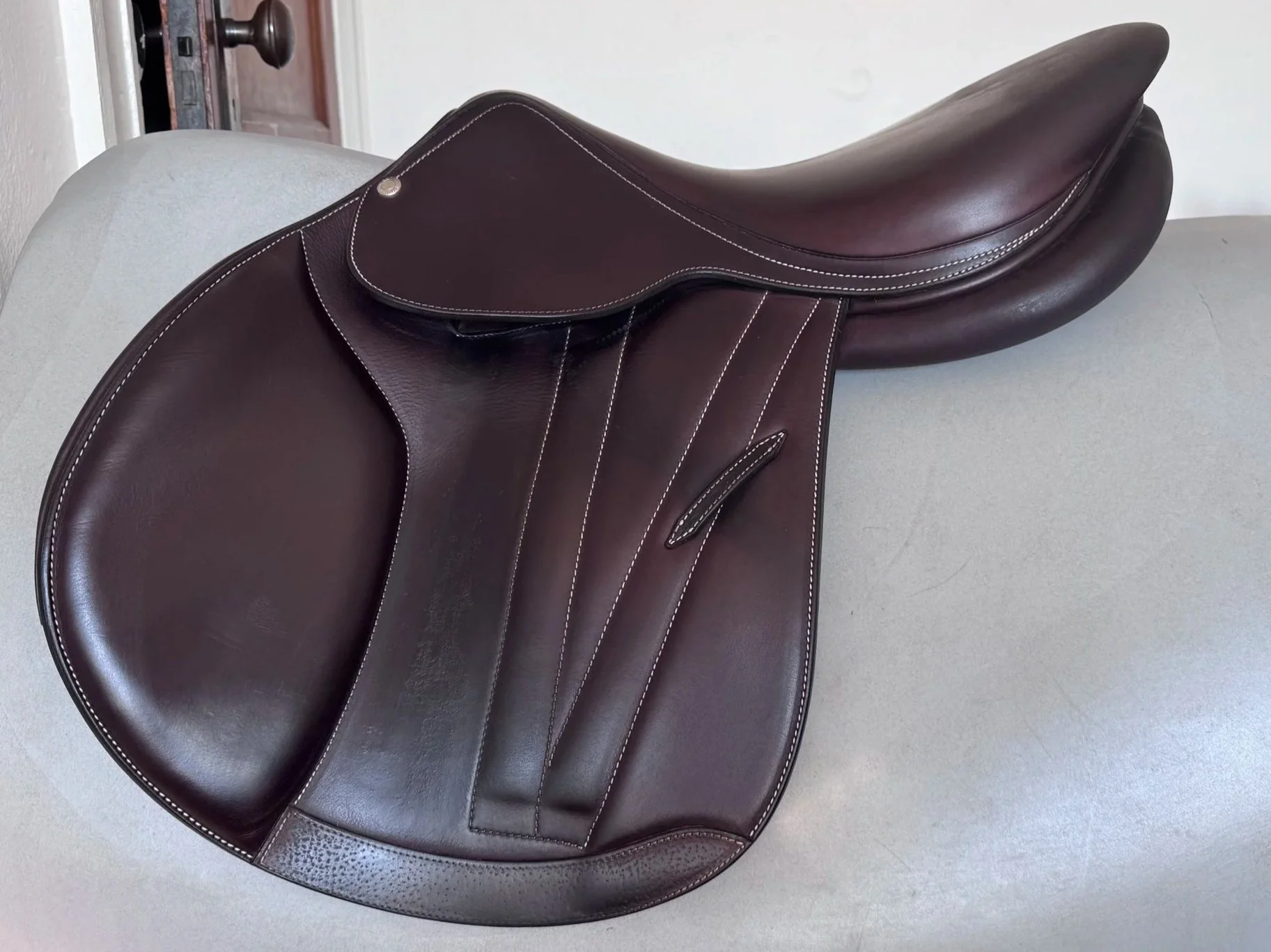17/17.5" Butet Premium Saddle - 2024 - 2.5 - Cachou - Calf - Integrated Panels - Left View 1