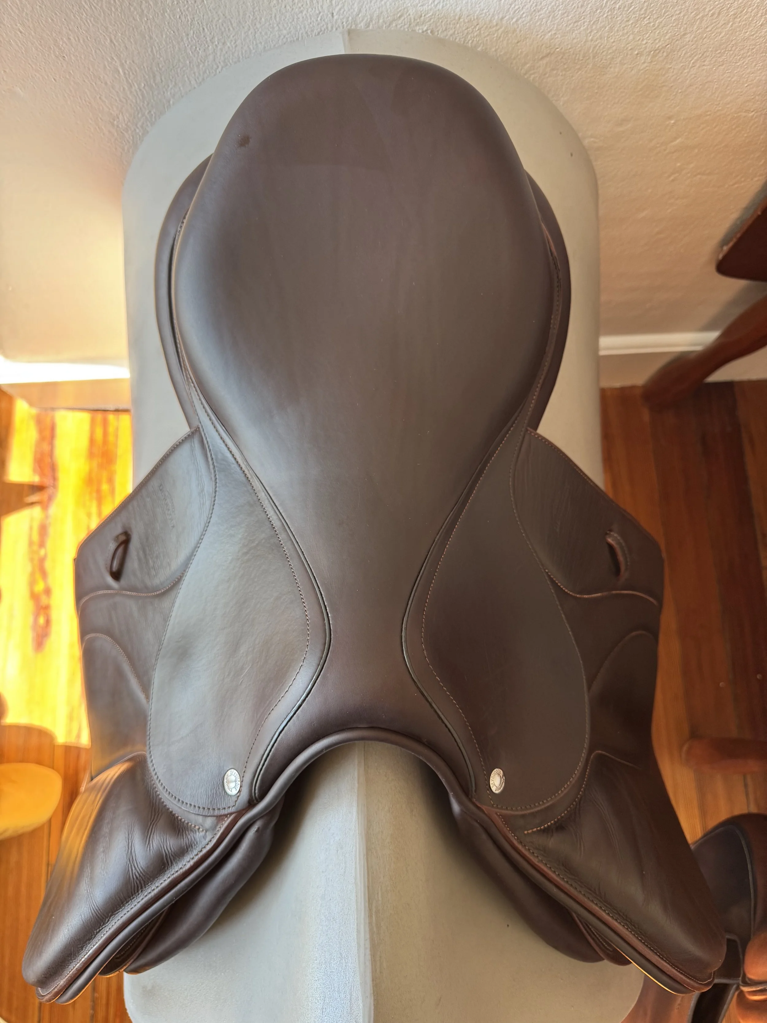 17.5" Devoucoux Biarritz O Saddle - 2024 - 3AA - Aerial Seat