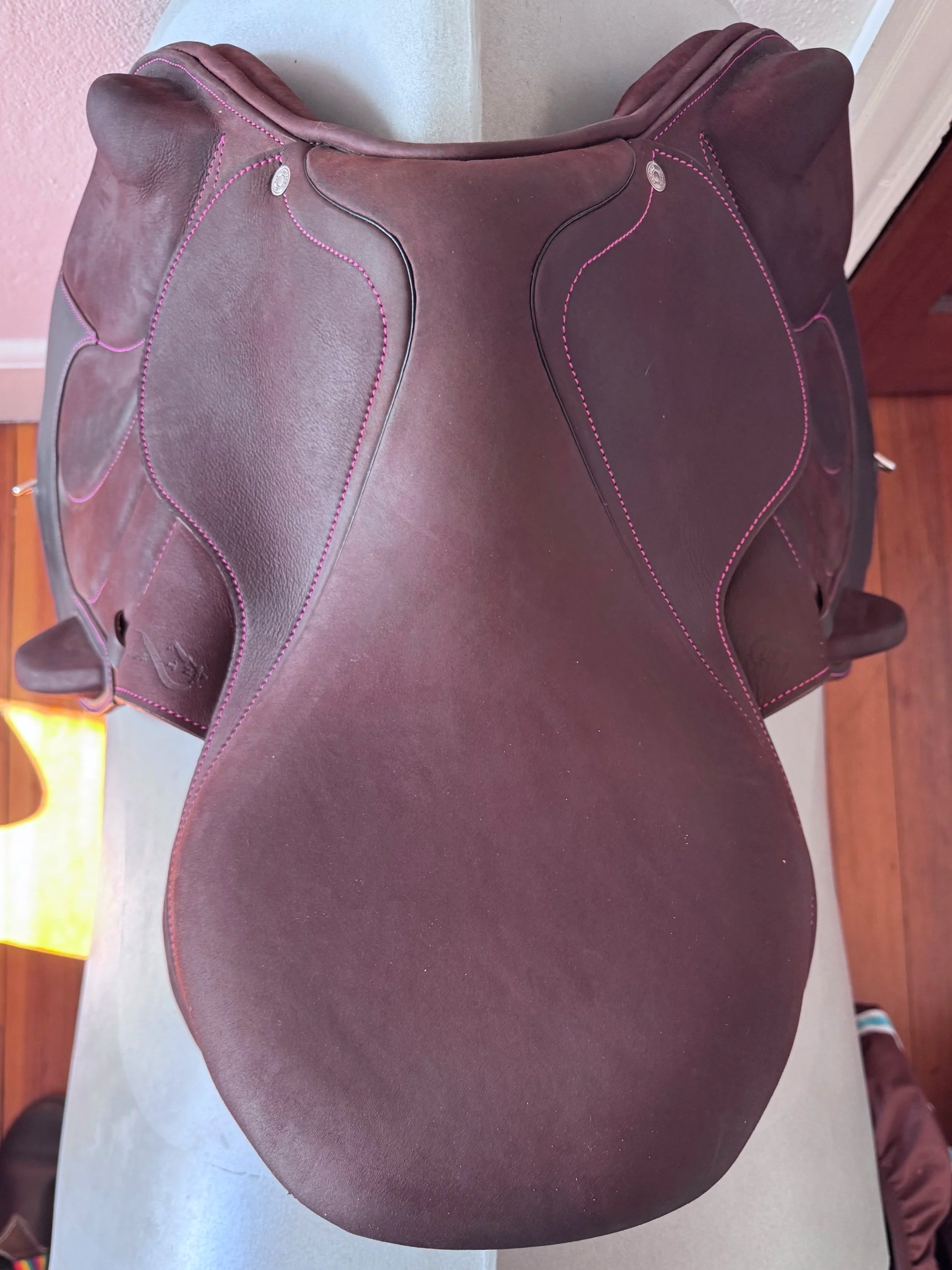 NEW! 17" Antares Connexion Monoflap - 2022 - 1AA - Full Buffalo - Custom Pink Stitching - Seat 3