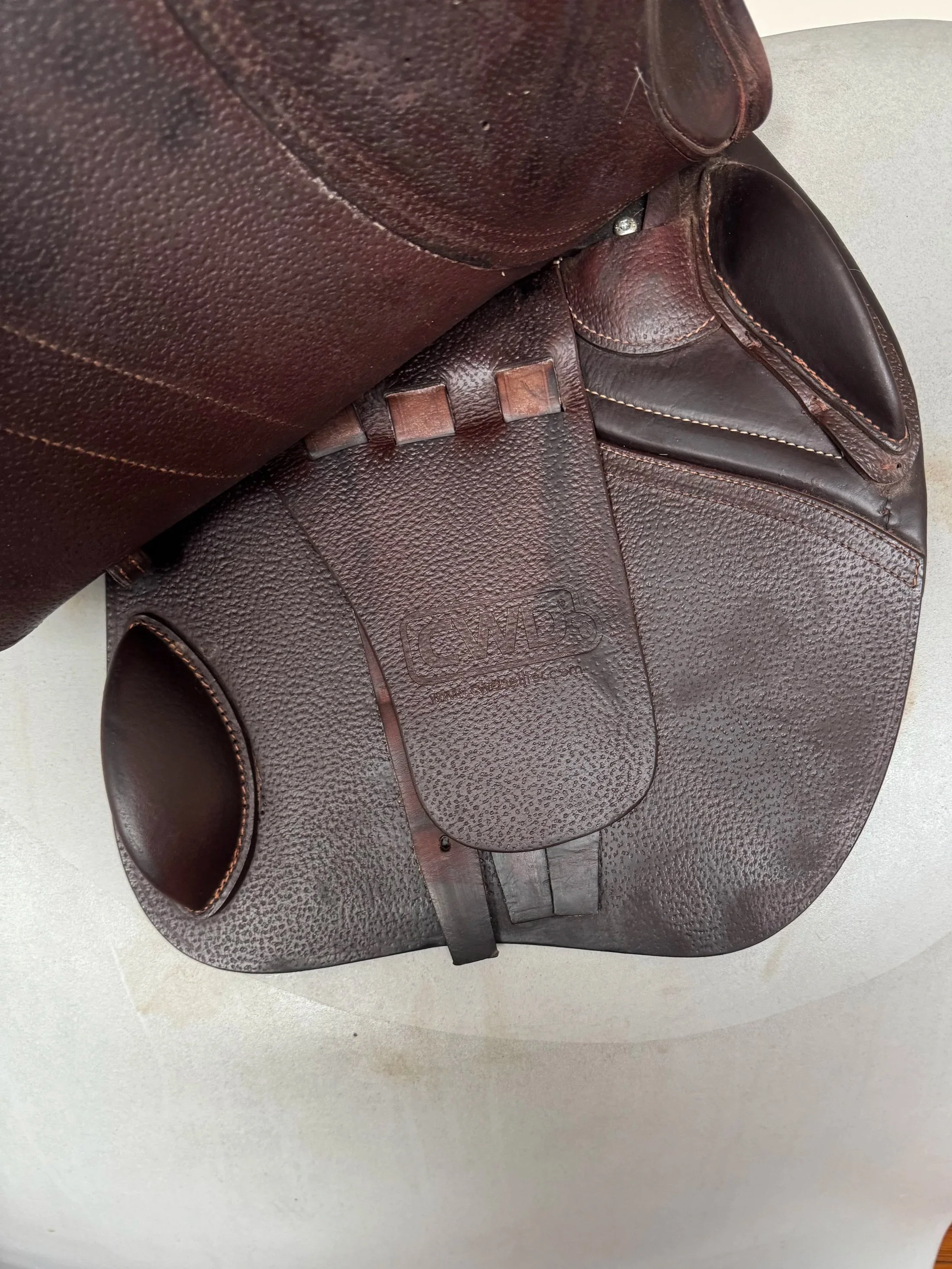 18" CWD SE02 Saddle - 2019 - 3L - Full Buffalo - Right Underflap