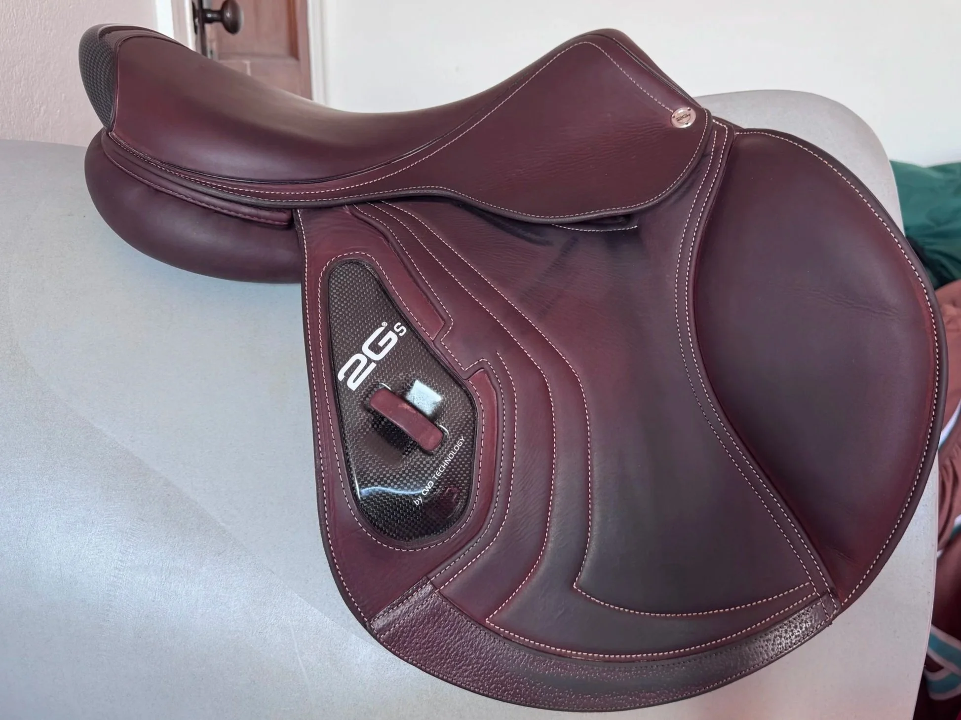 18" CWD SE26 2Gs Saddle - 2022 - 2C - Full Buffalo - MINT! - Right View 4
