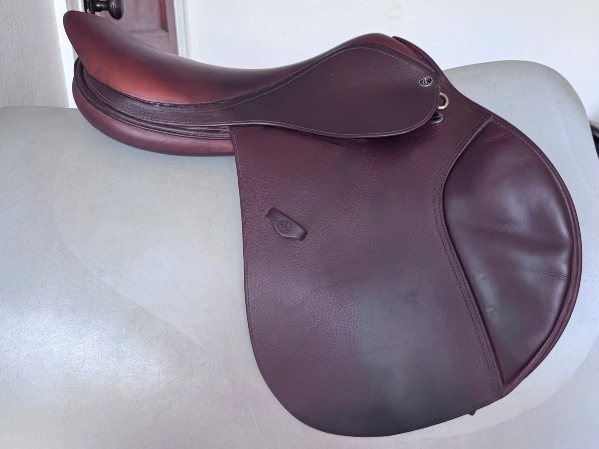 18.5" / 18" Tad Coffin TC2SR SmartRide Performance Saddle - 2020 - Right View 6