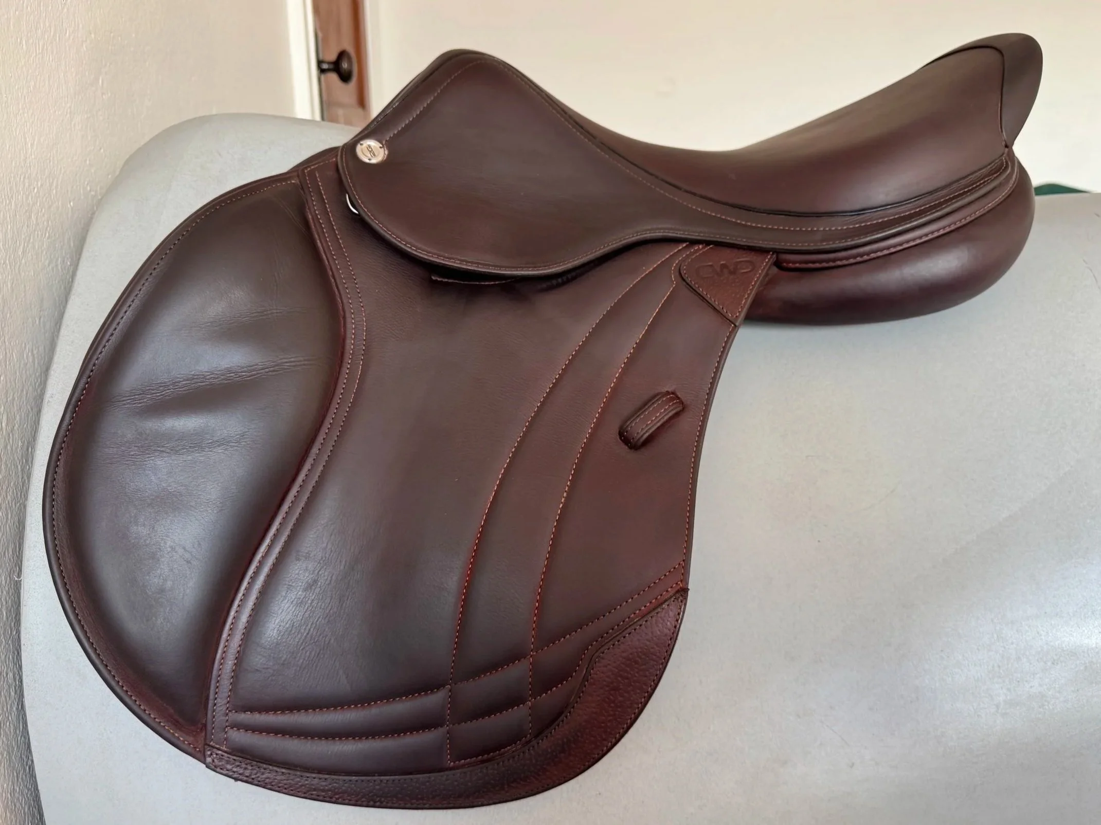 17.5" CWD SE39 Hunter Mademoiselle 2Gs Saddle - 2024 - 3CH - Full Buffalo - MINT - Right View 1 - Left View 1