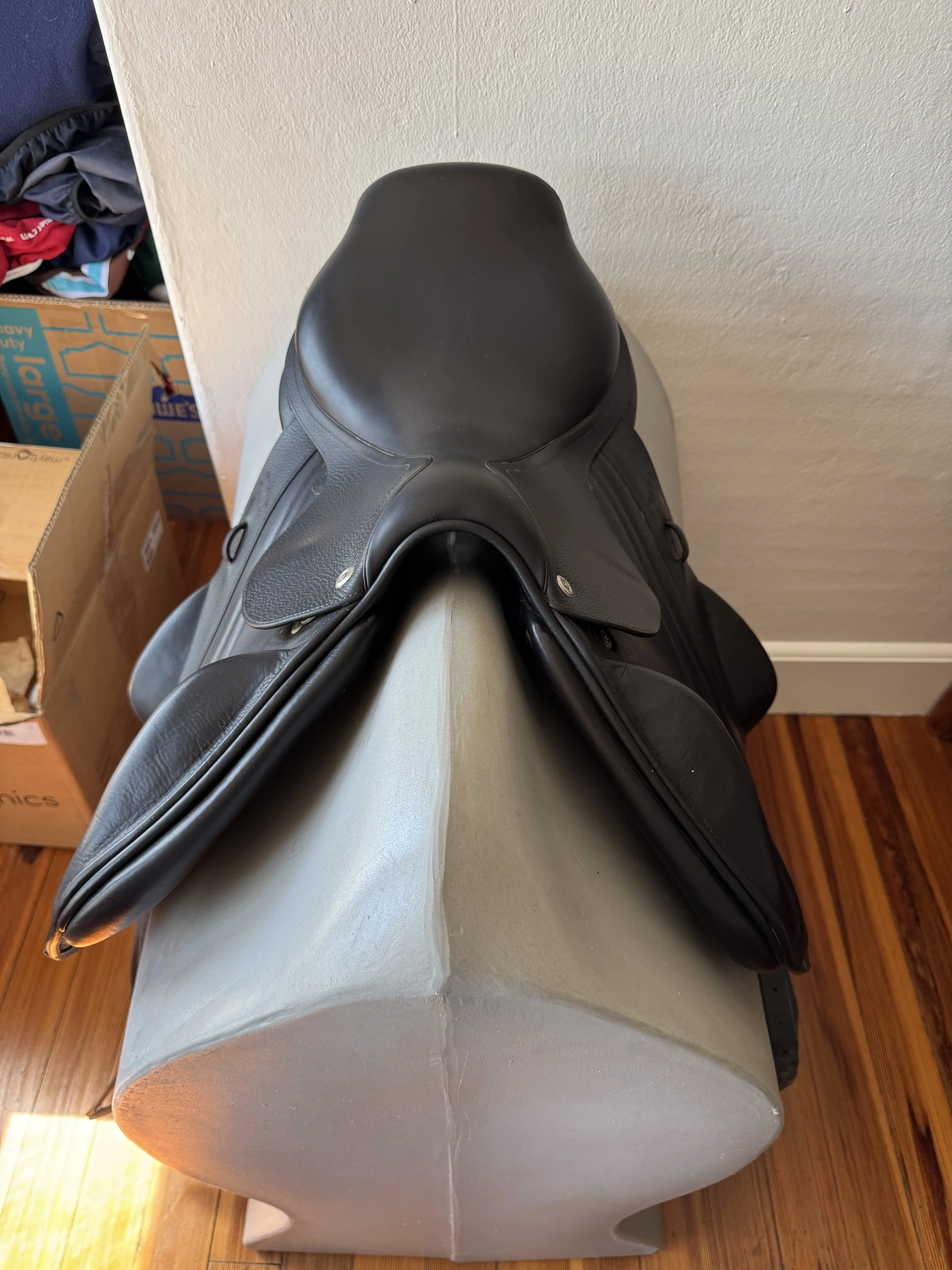 17.5" CWD SE09 Monoflap Saddle - Black - 2019 - 3AA - Full Buffalo - Panels