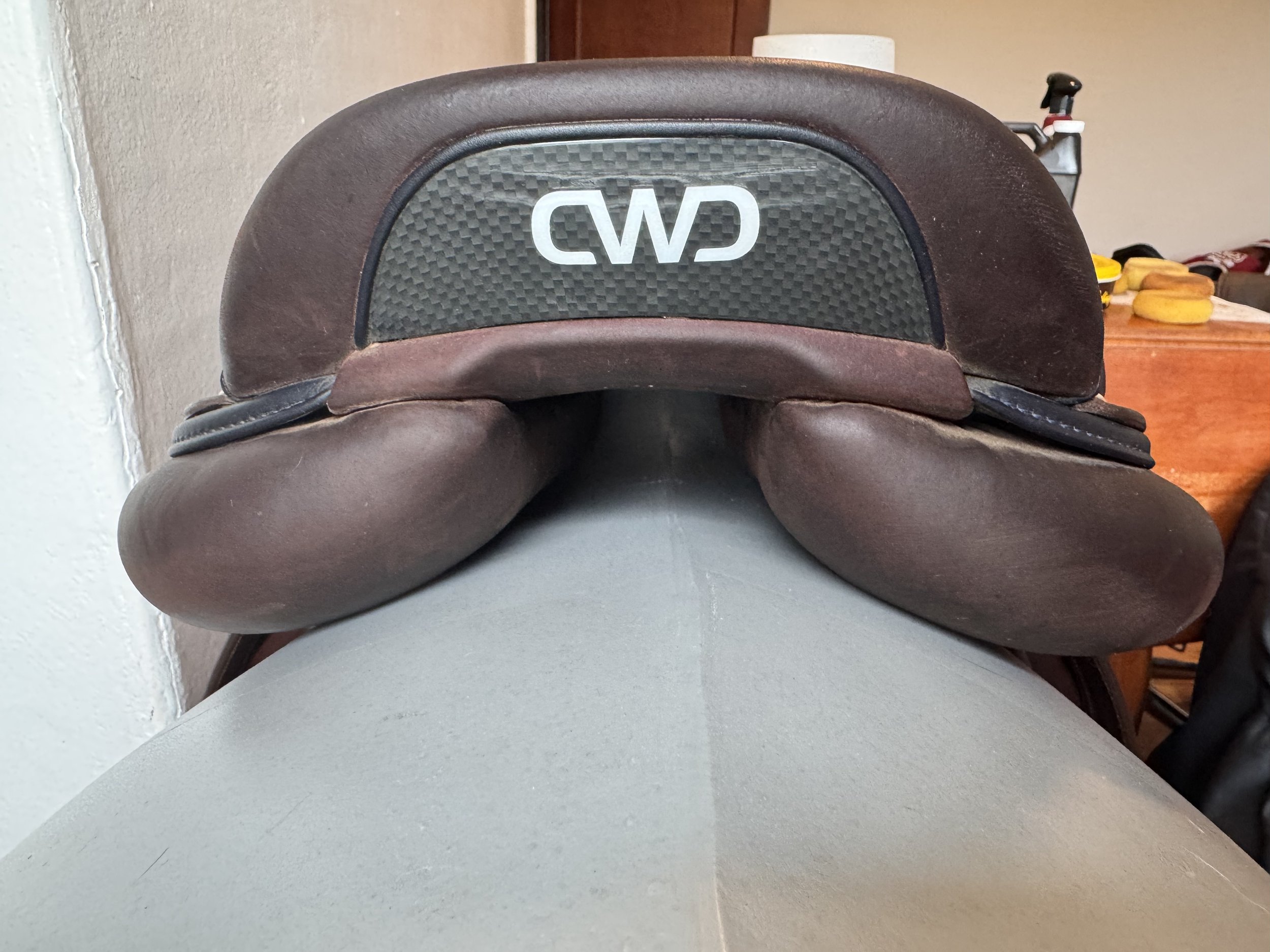 17.5" CWD Mademoiselle 2Gs Saddle