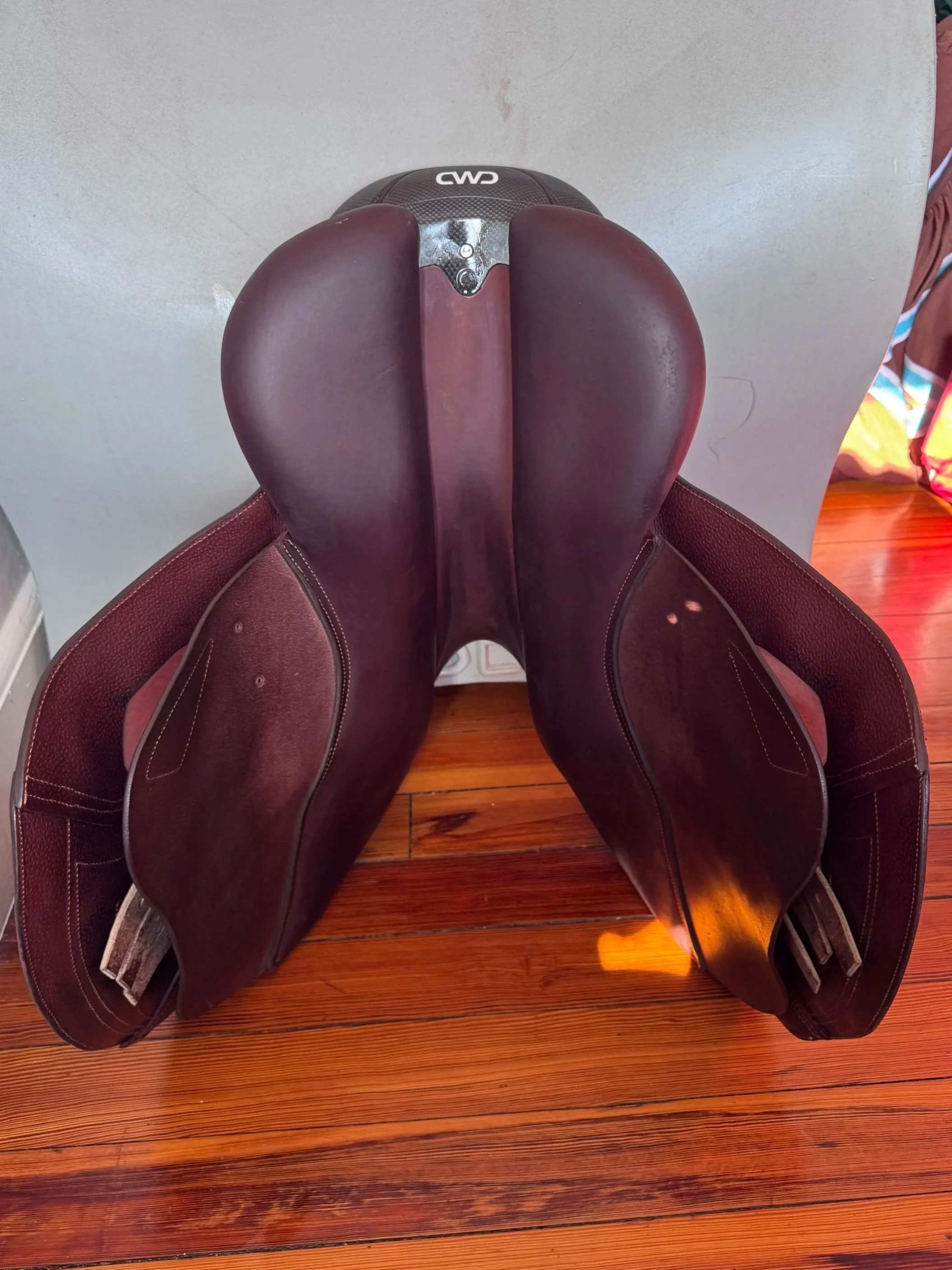 18" CWD SE26 2Gs Saddle - 2022 - 2C - Full Buffalo - MINT! - Under Panels 1
