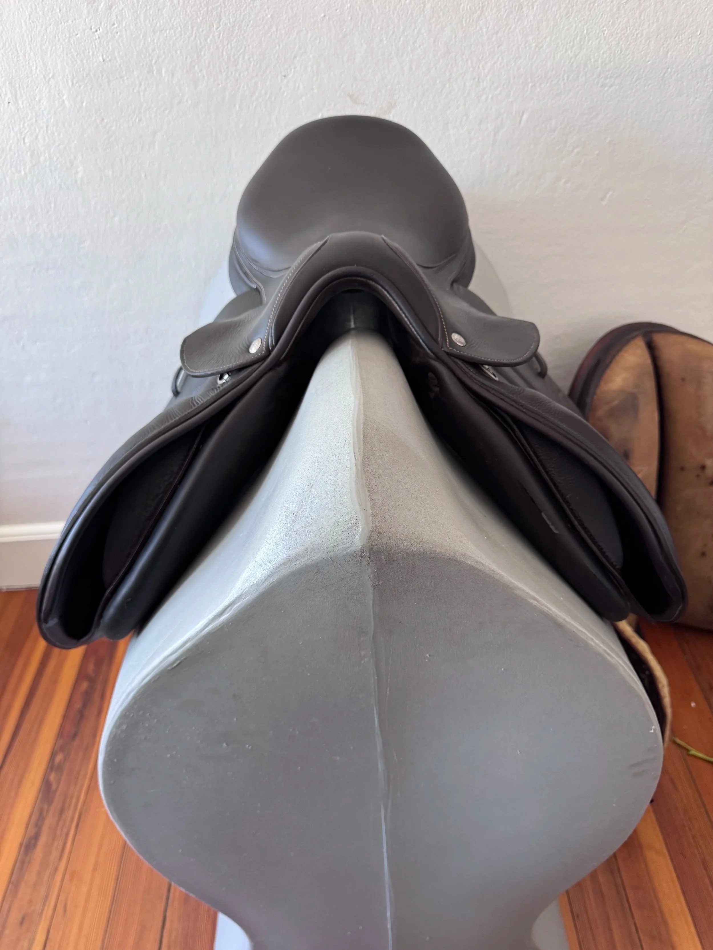 18" Voltaire Palm Beach E PRO Saddle - 2023 - 2A - Full Buffalo - EQUISENSE TECH - Front Panels