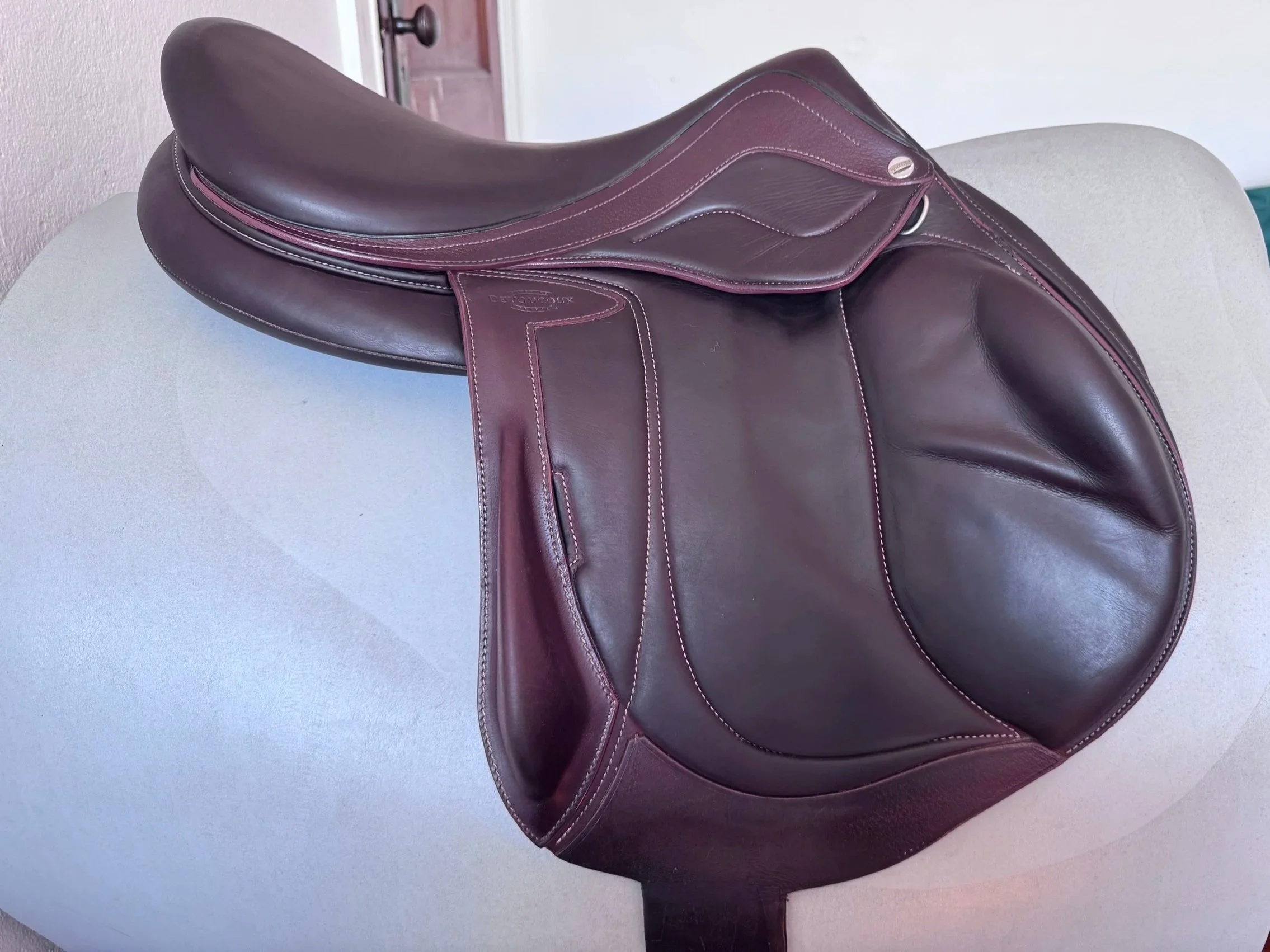 18" Devoucoux Chiberta Lab Monoflap Saddle - 2022 - 3AAR - Full Buffalo  - Right View 4