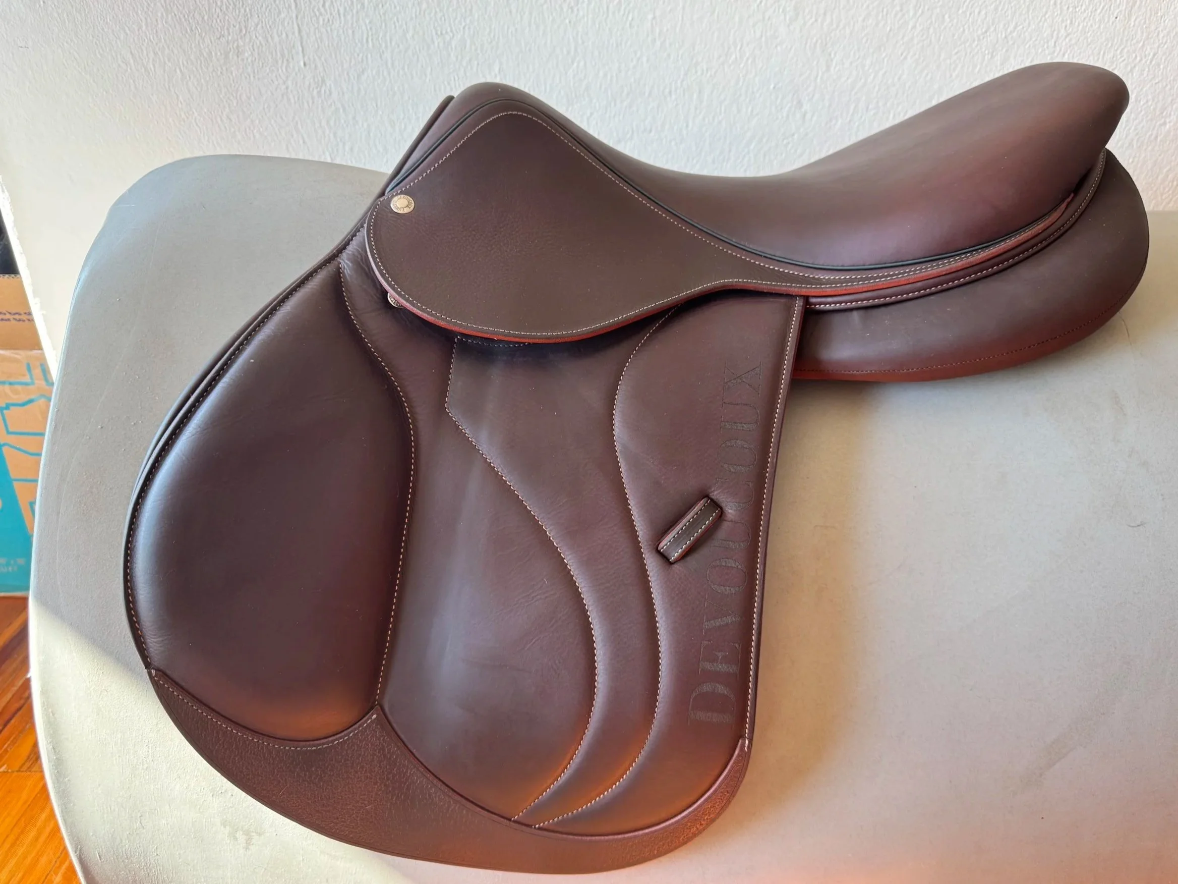 18" Devoucoux Biarritz S Saddle - Left View 3