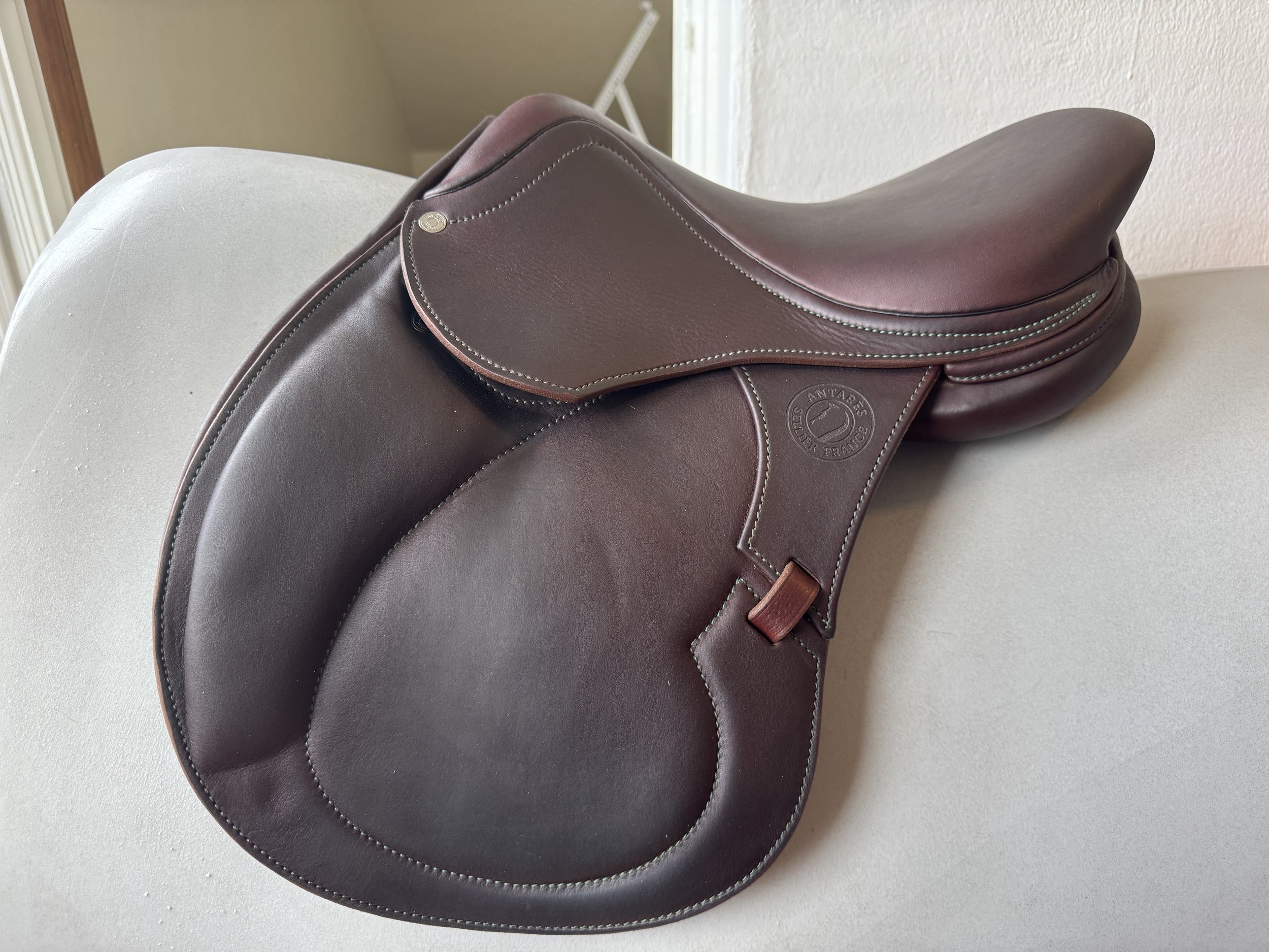 15" 2022 Antares Hero Saddle