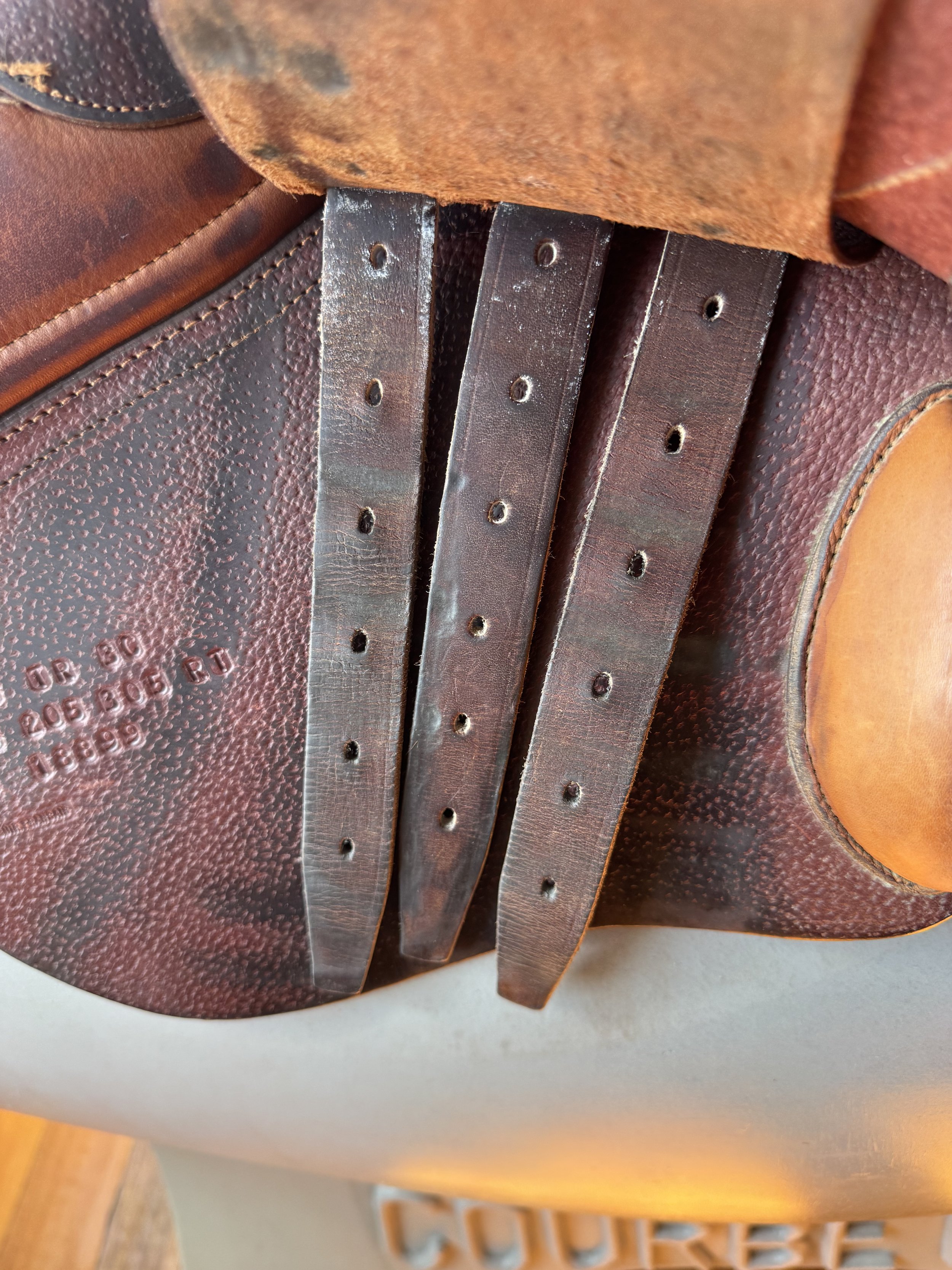 17" CWD SE02 Saddle - Wool Flocked