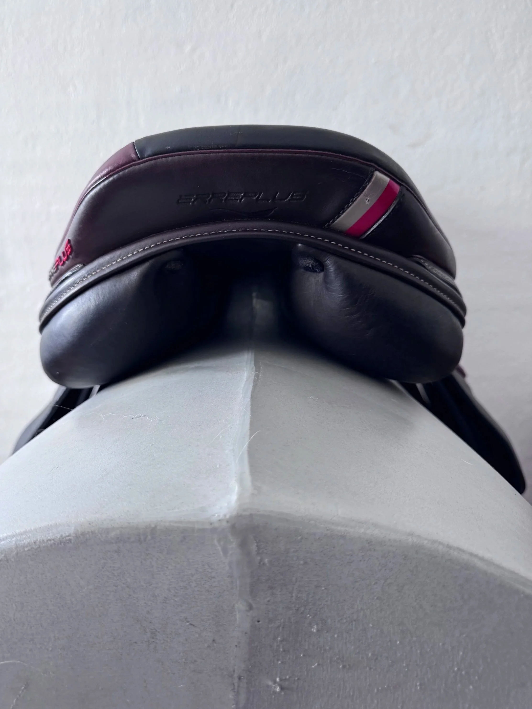 17.5" Erreplus CA Saddle - 2022 - Wool Flocked - Fully Adjustable - MINT! - Cantle