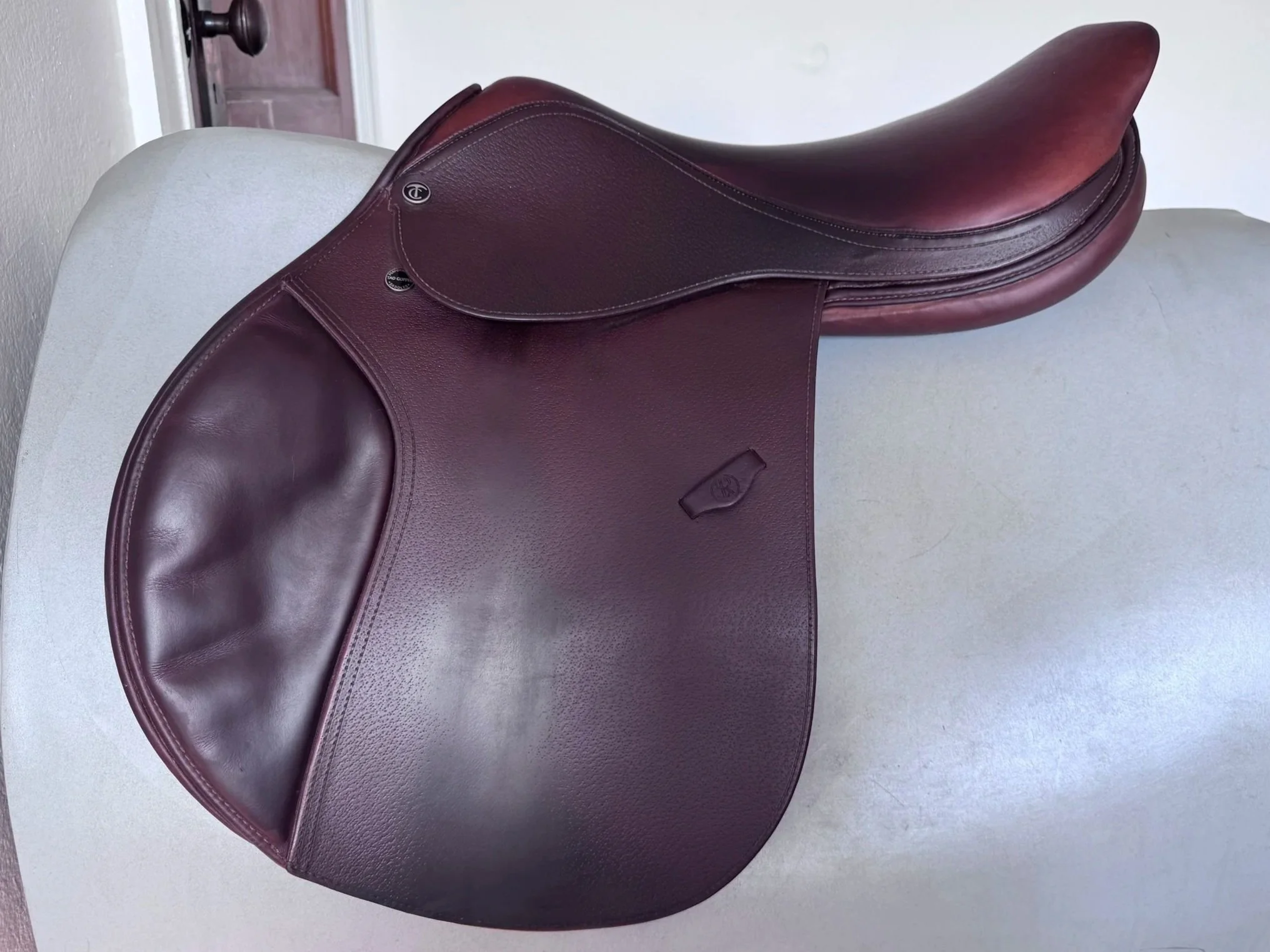 18.5" / 18" Tad Coffin TC2SR SmartRide Performance Saddle - 2020 - Left View 3