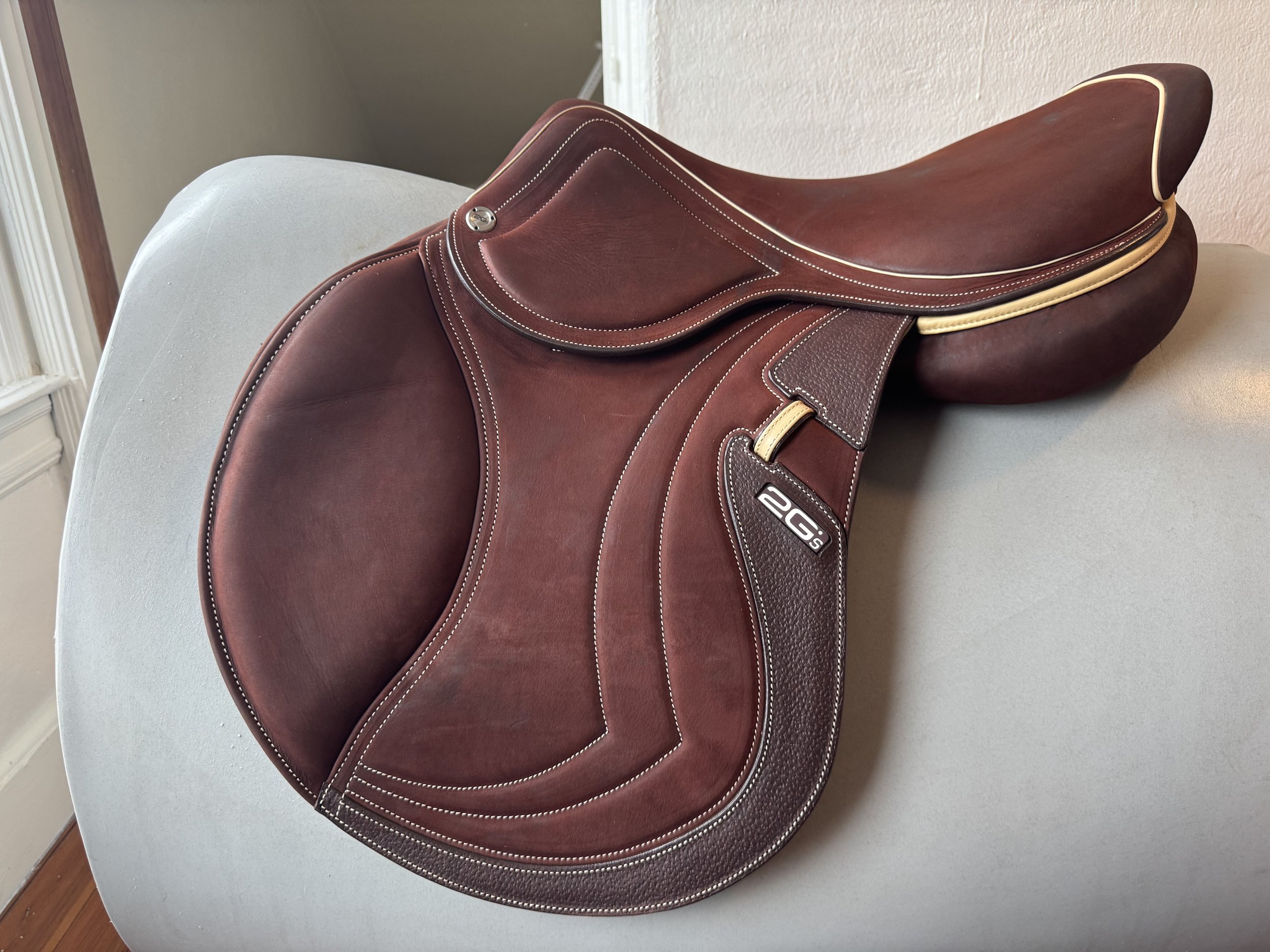 17.5" CWD Mademoiselle 2Gs Saddle 3C