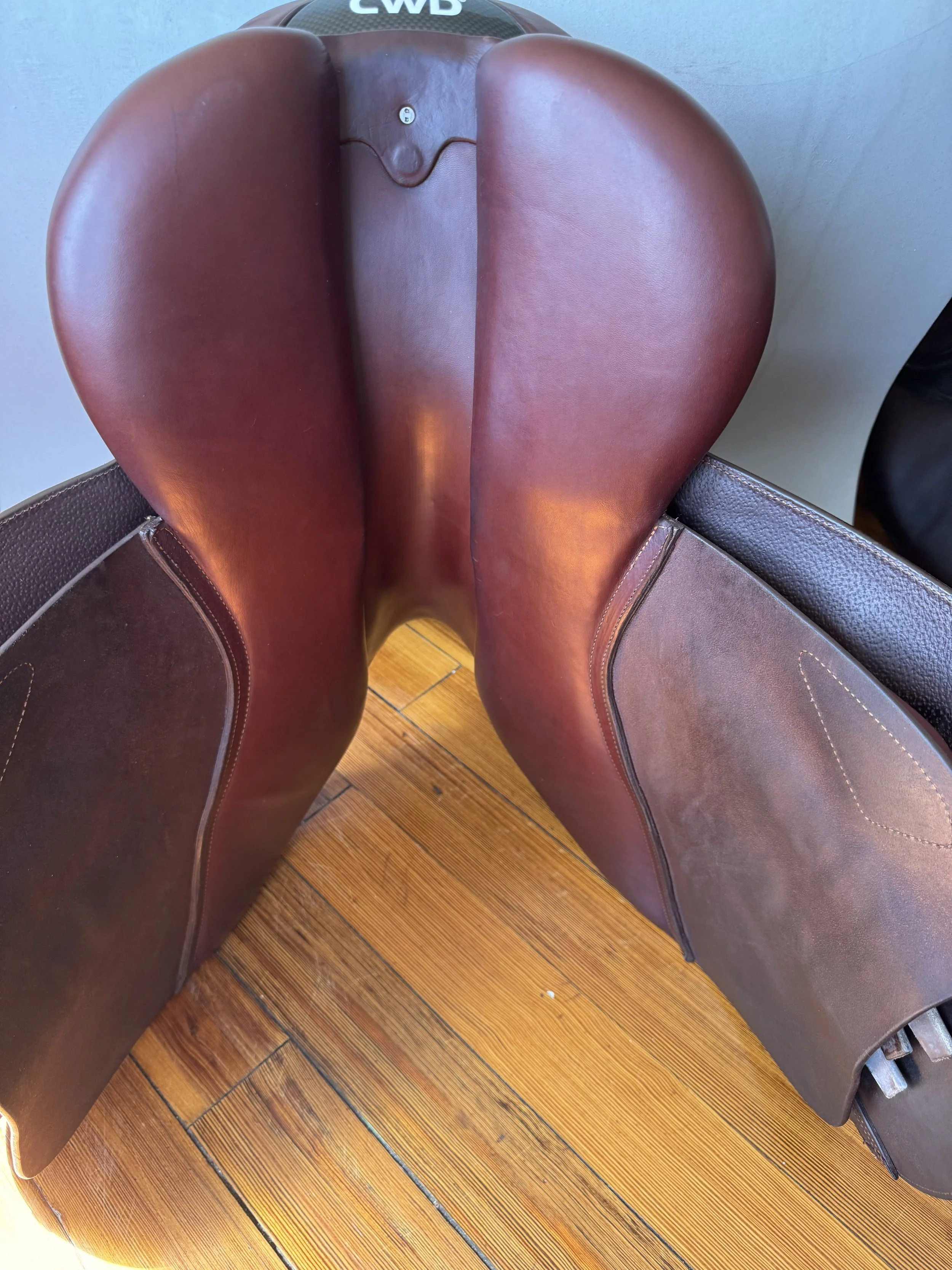 17.5" CWD Hunter 2Gs Saddle - Underside 2