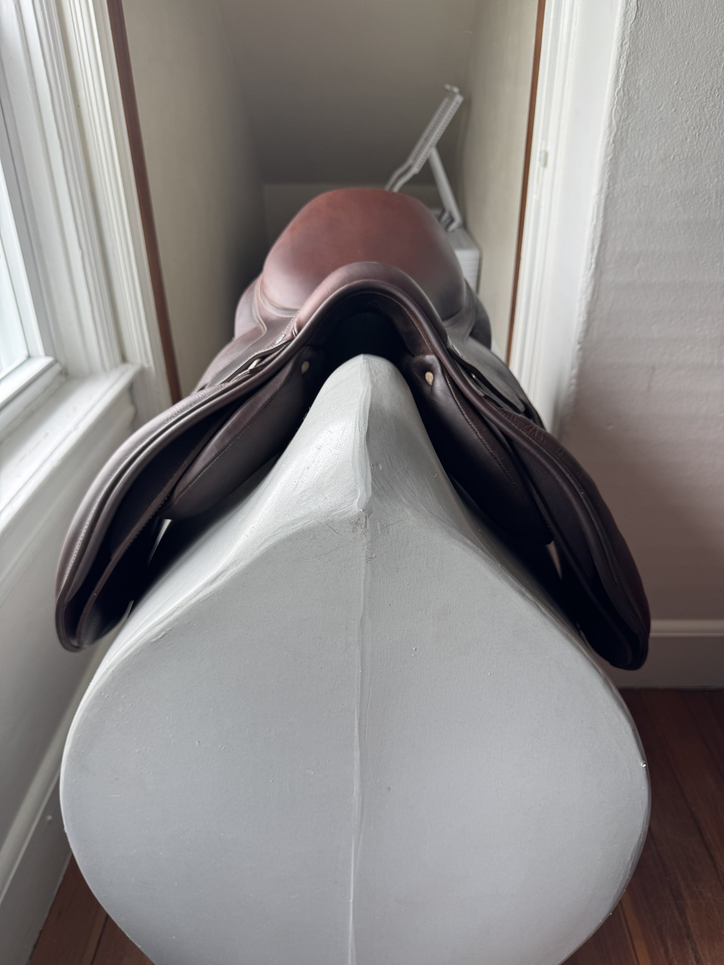 17" Antares Connexion Saddle - Panel View