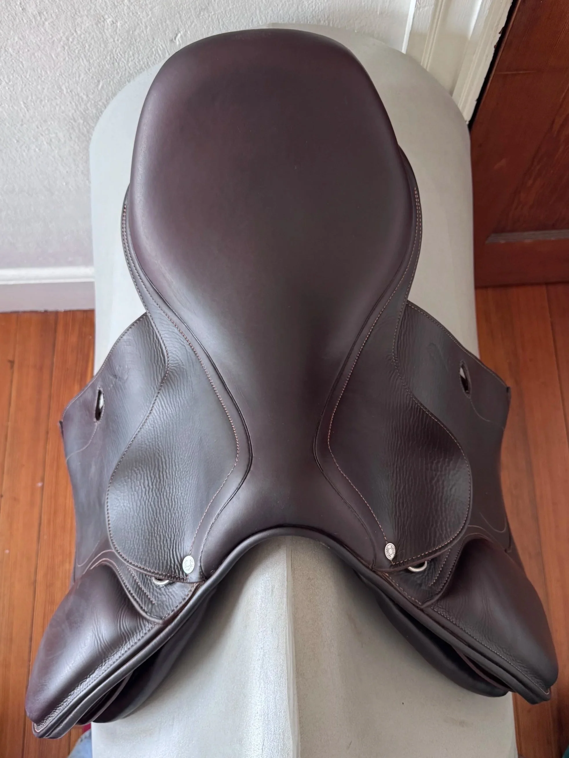 17.5" Antares Comfort 2 Saddle - 2021 - 2A - Full Buffalo - A01 WIDE Tree - Seat 4