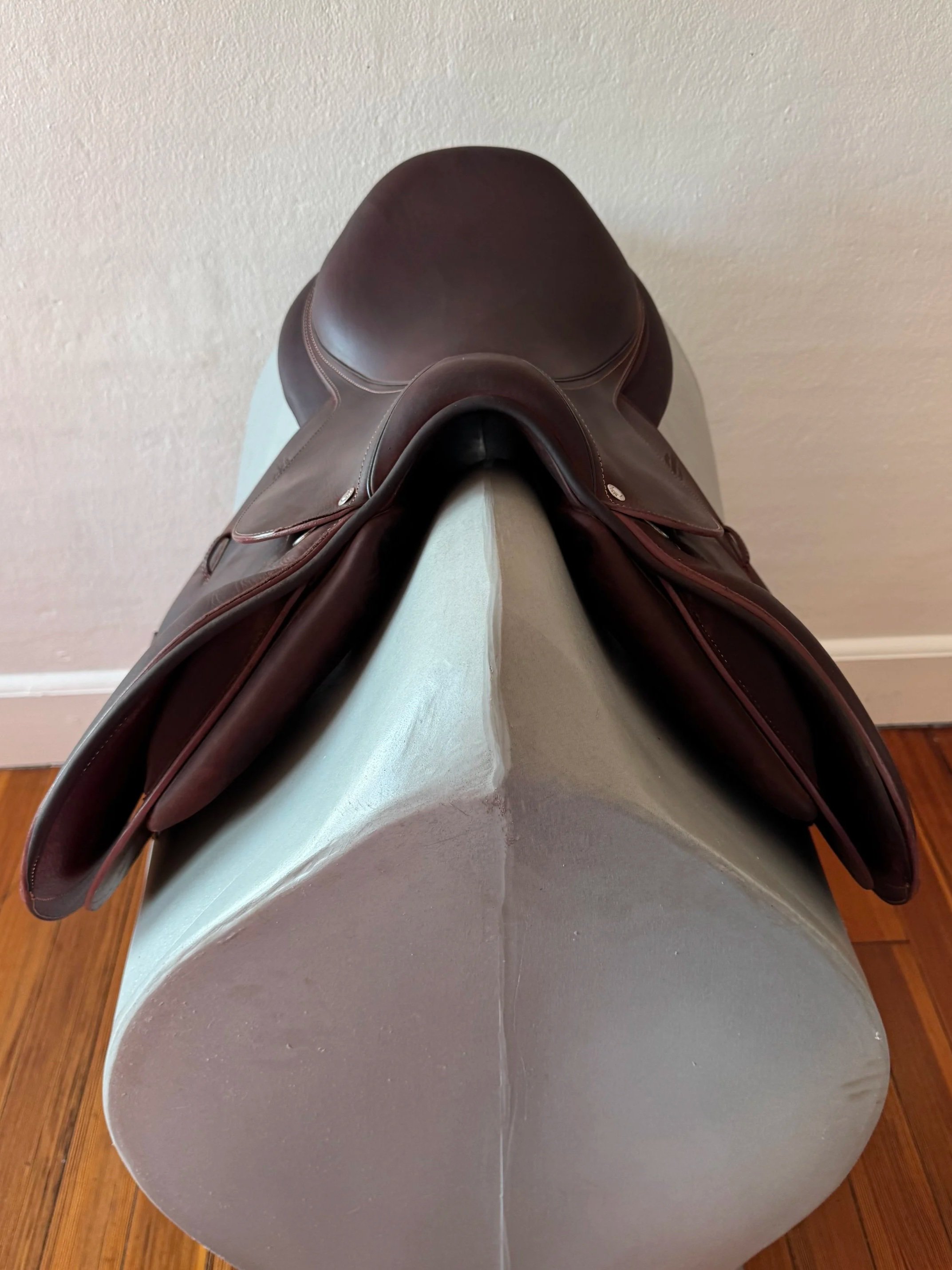 18" Devoucoux Biarritz O Saddle - 2023 - 2A - MINT - LIKE NEW - Front Panels