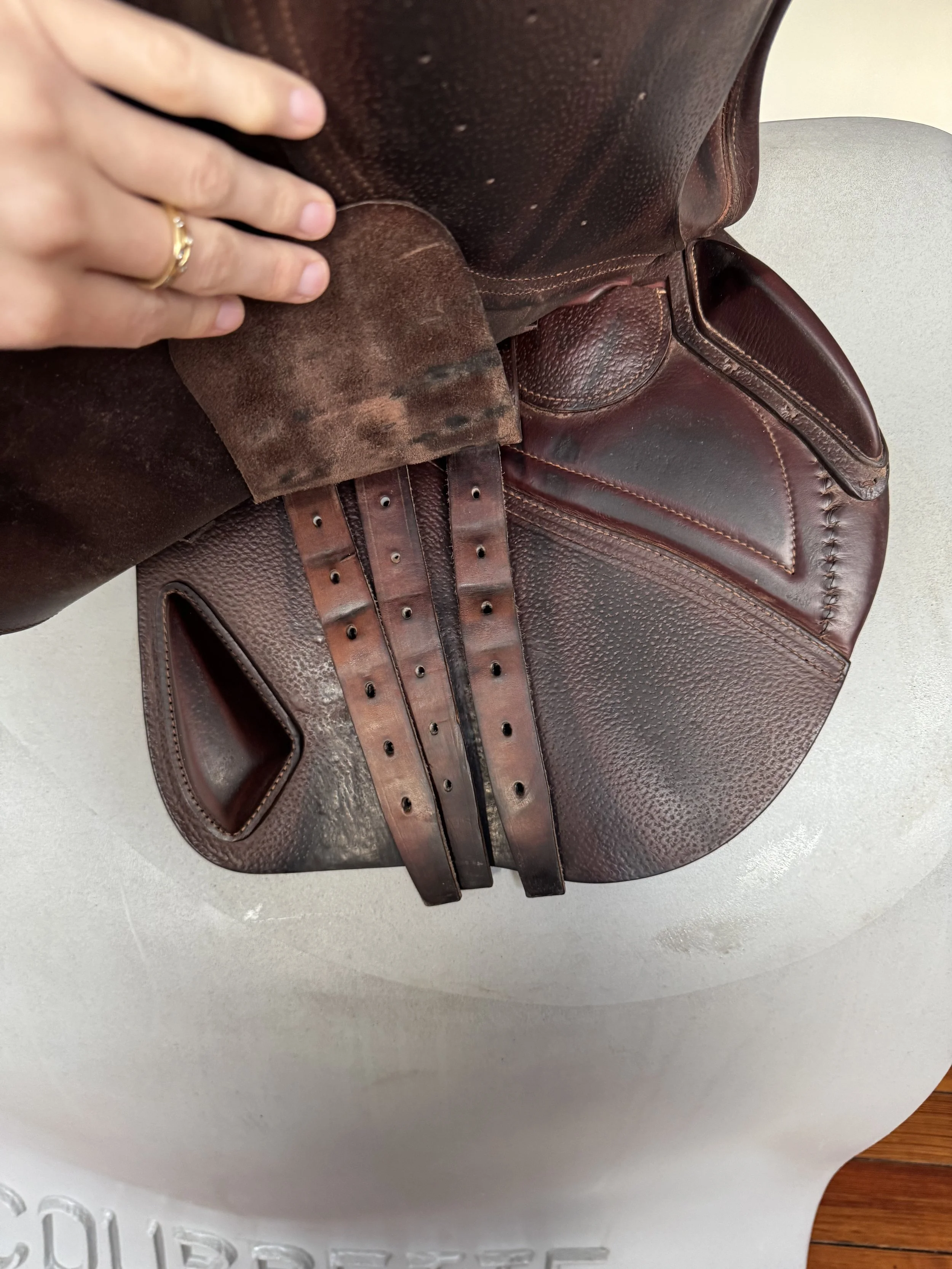 17" CWD SE01 Saddle - 2019 -2C - Grain/Buffalo - Right Billets