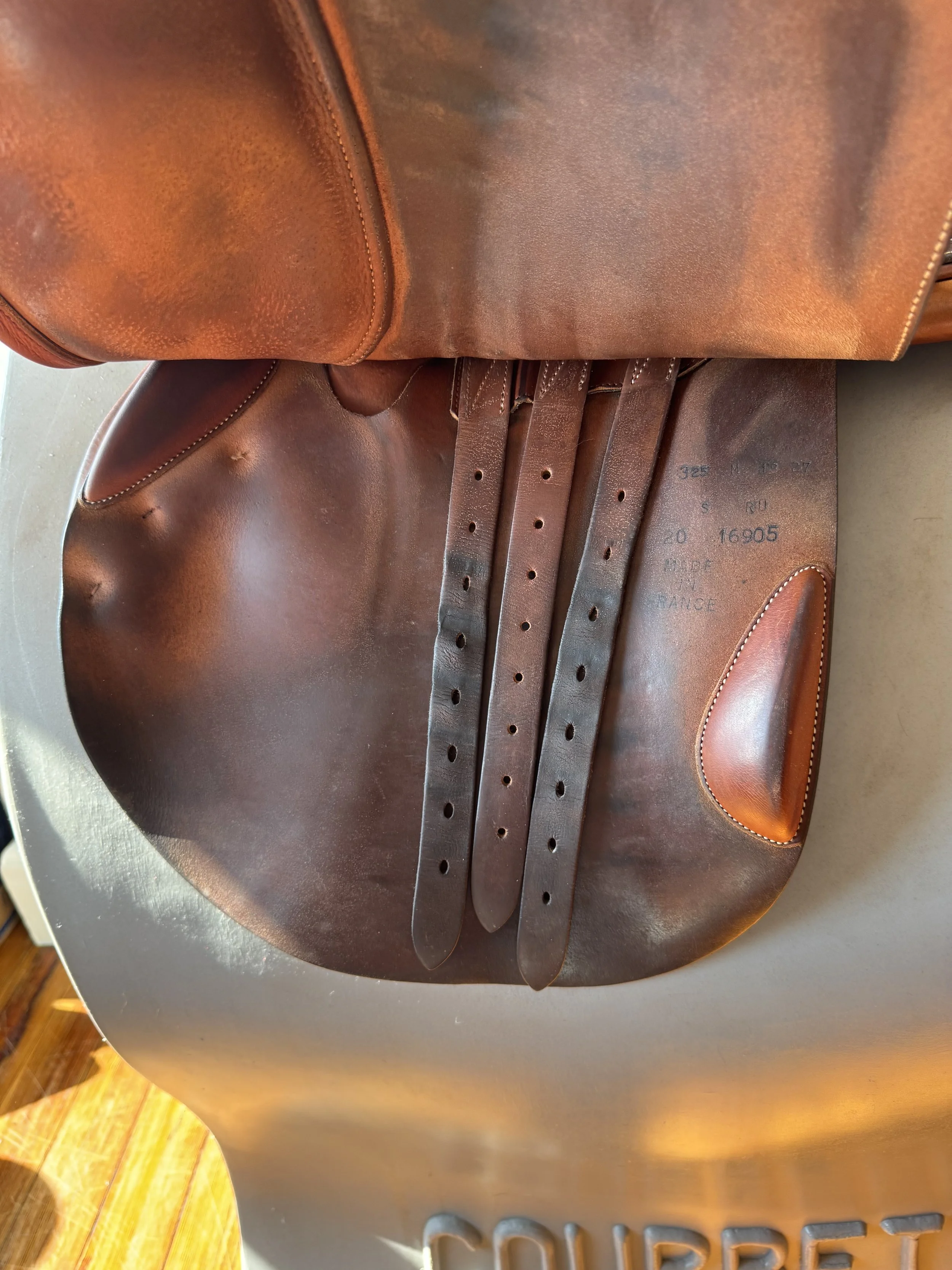 18" 2020 Butet Saddle - 3.25 Flaps - M Seat - 2020 - Underflaps Left 2