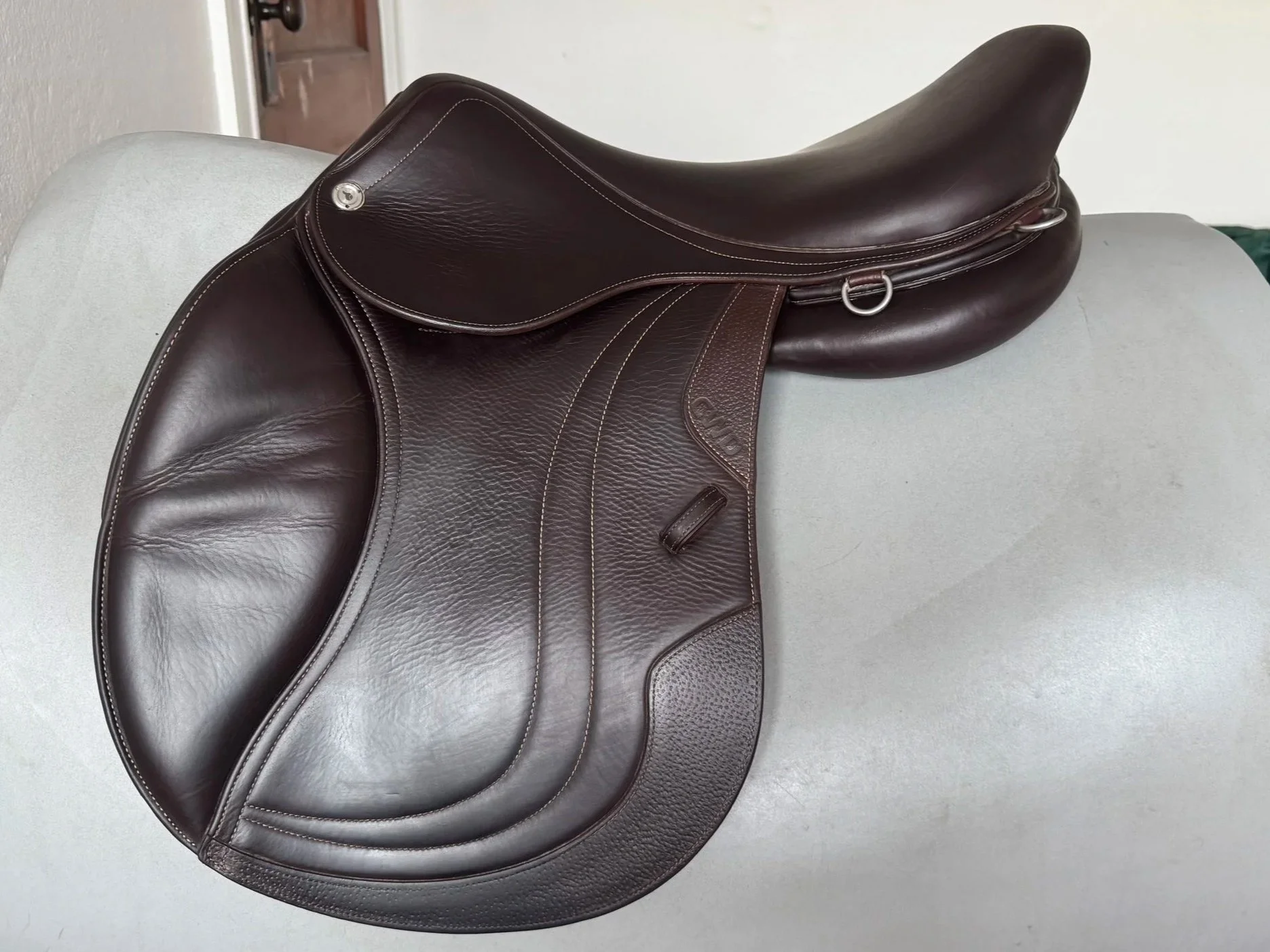 18" CWD SE02 Saddle - 2019 - 3L - Full Buffalo - Left Side 3