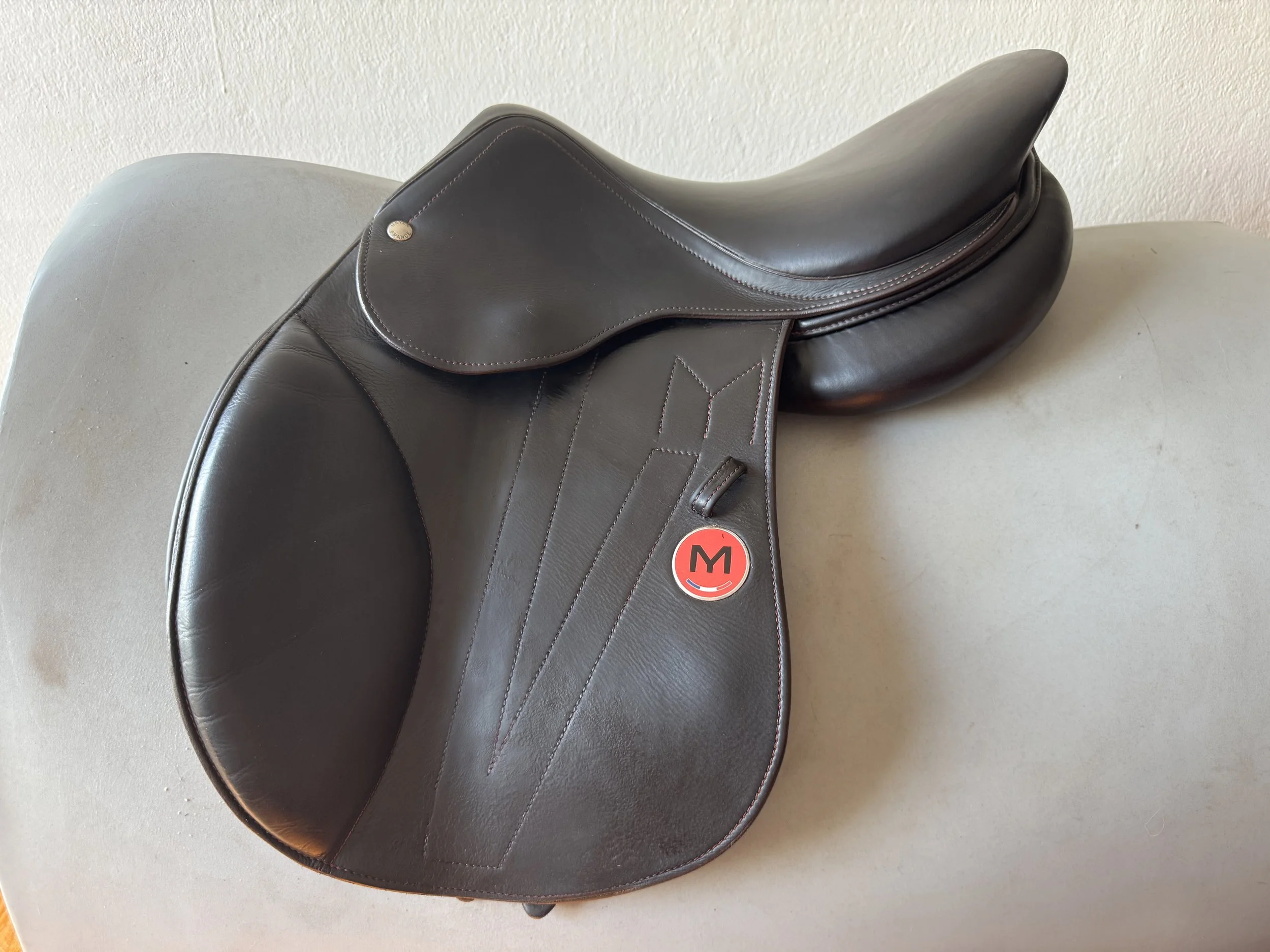 16" Meyer Zephyr Saddle - 2019 - Full Buffalo - Left 2