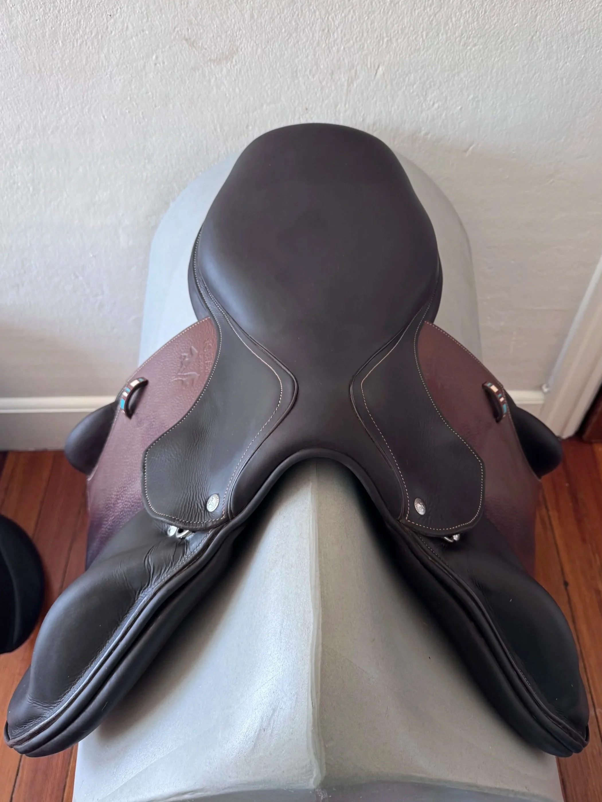 17.5" Voltaire Lexington PRO Monoflap Saddle - 2022 - 2AA - Grained Buffalo - Seat 5