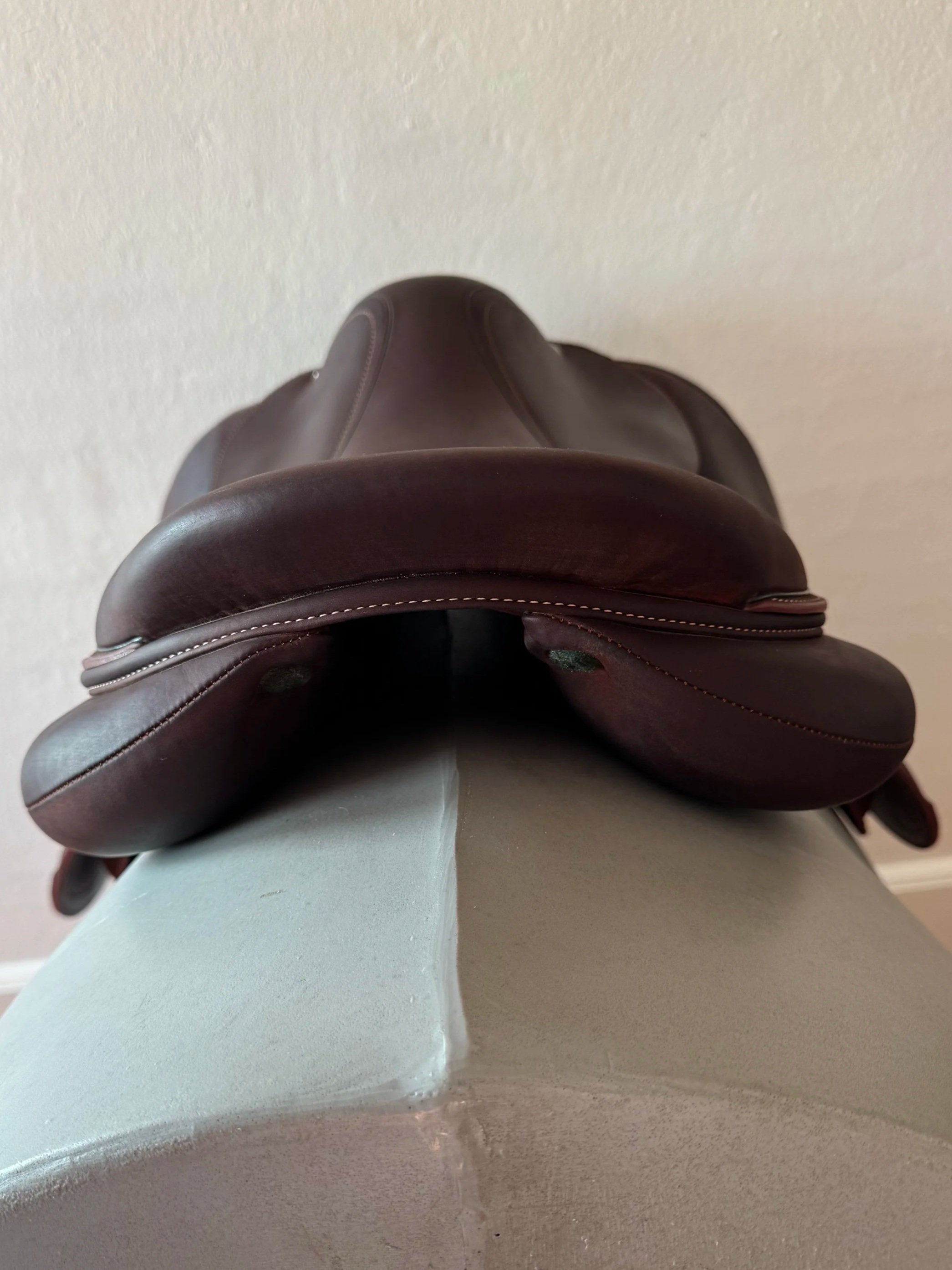 18" Devoucoux Biarritz O Saddle - 2023 - 2A - MINT - LIKE NEW - Cantle