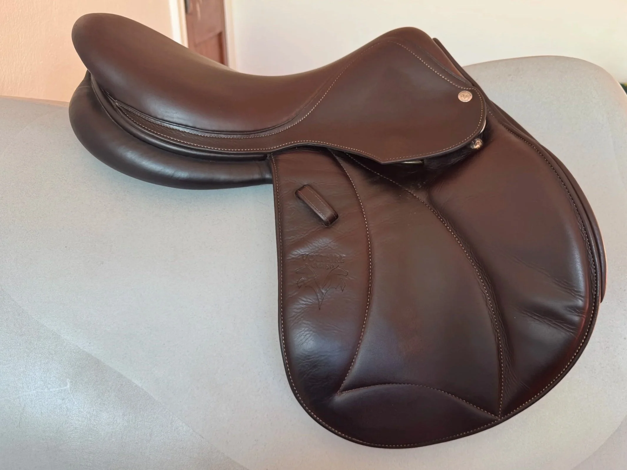 16" Voltaire Welli Saddle - 2017 - 00 - Full Buffalo - Right View 1