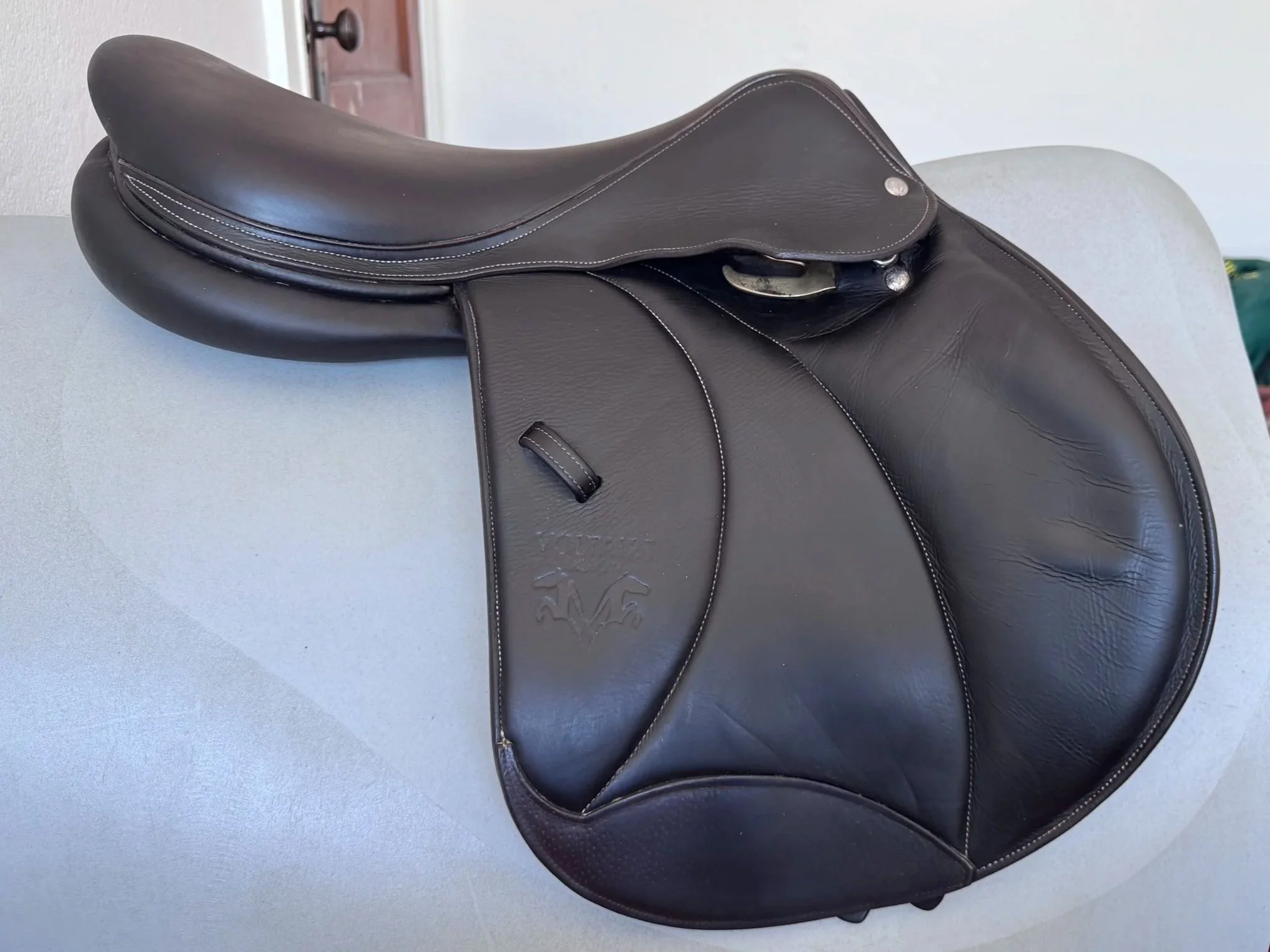 18" Voltaire Palm Beach E PRO Saddle - 2023 - 2A - Full Buffalo - EQUISENSE TECH - Right View 3