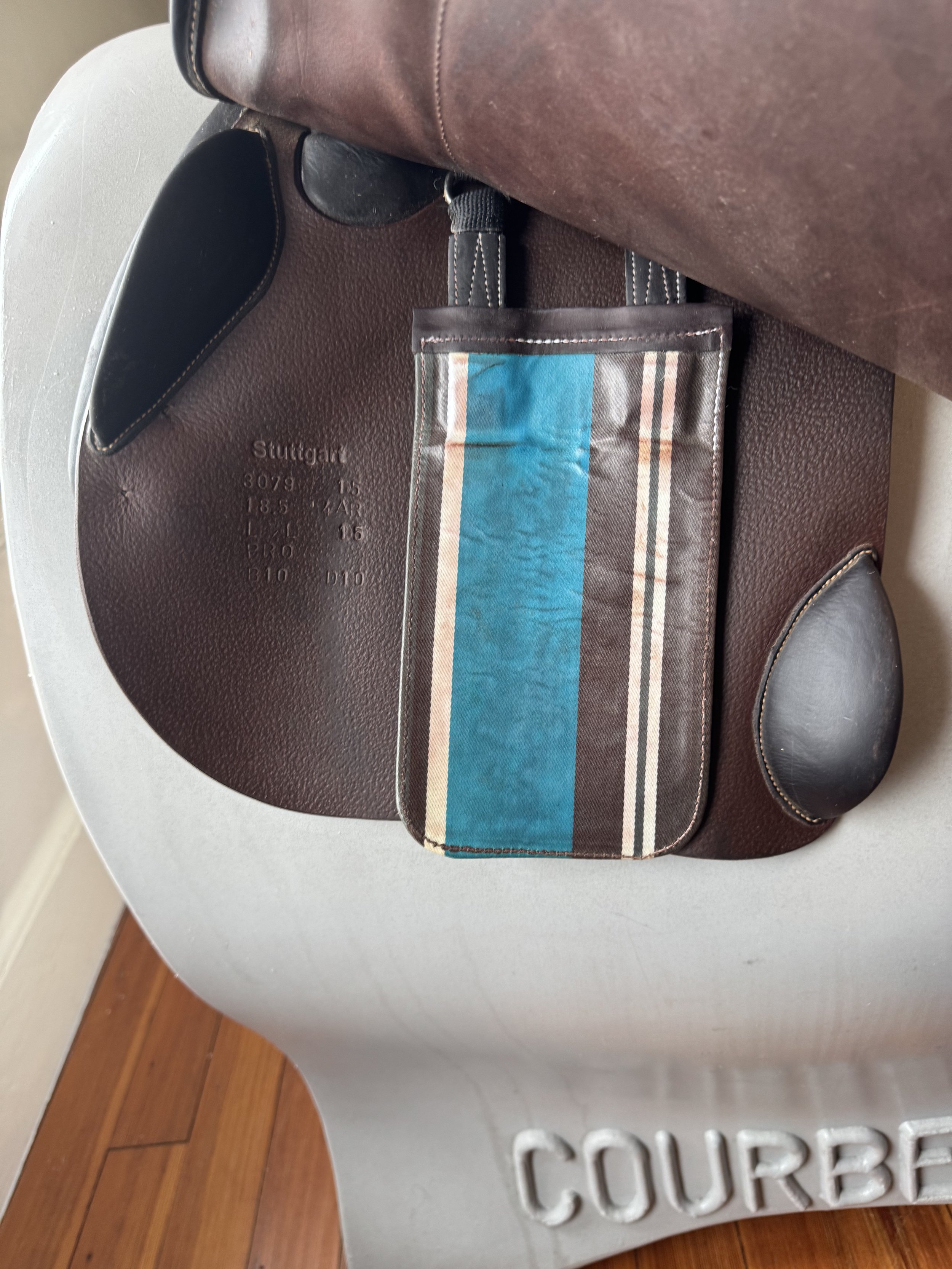 Voltaire Stuttgart Saddle