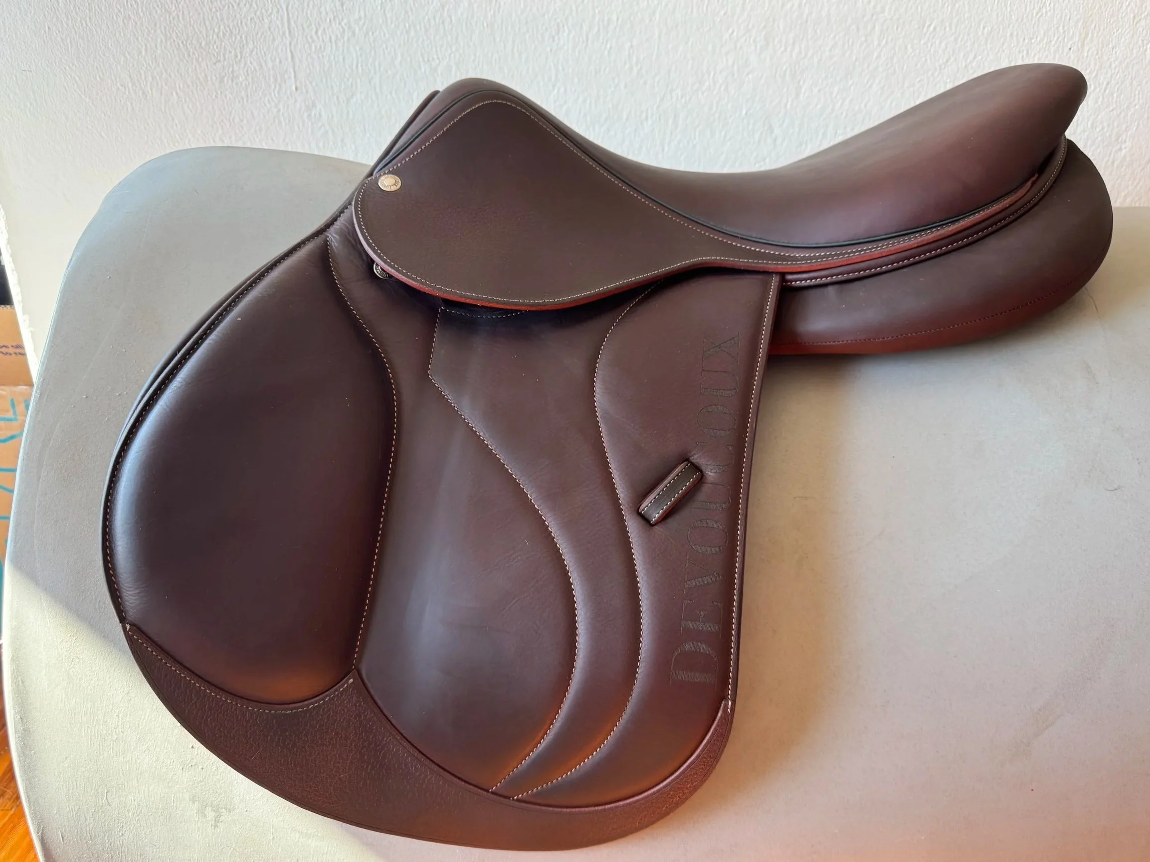 18" Devoucoux Biarritz S Saddle - Left View 1