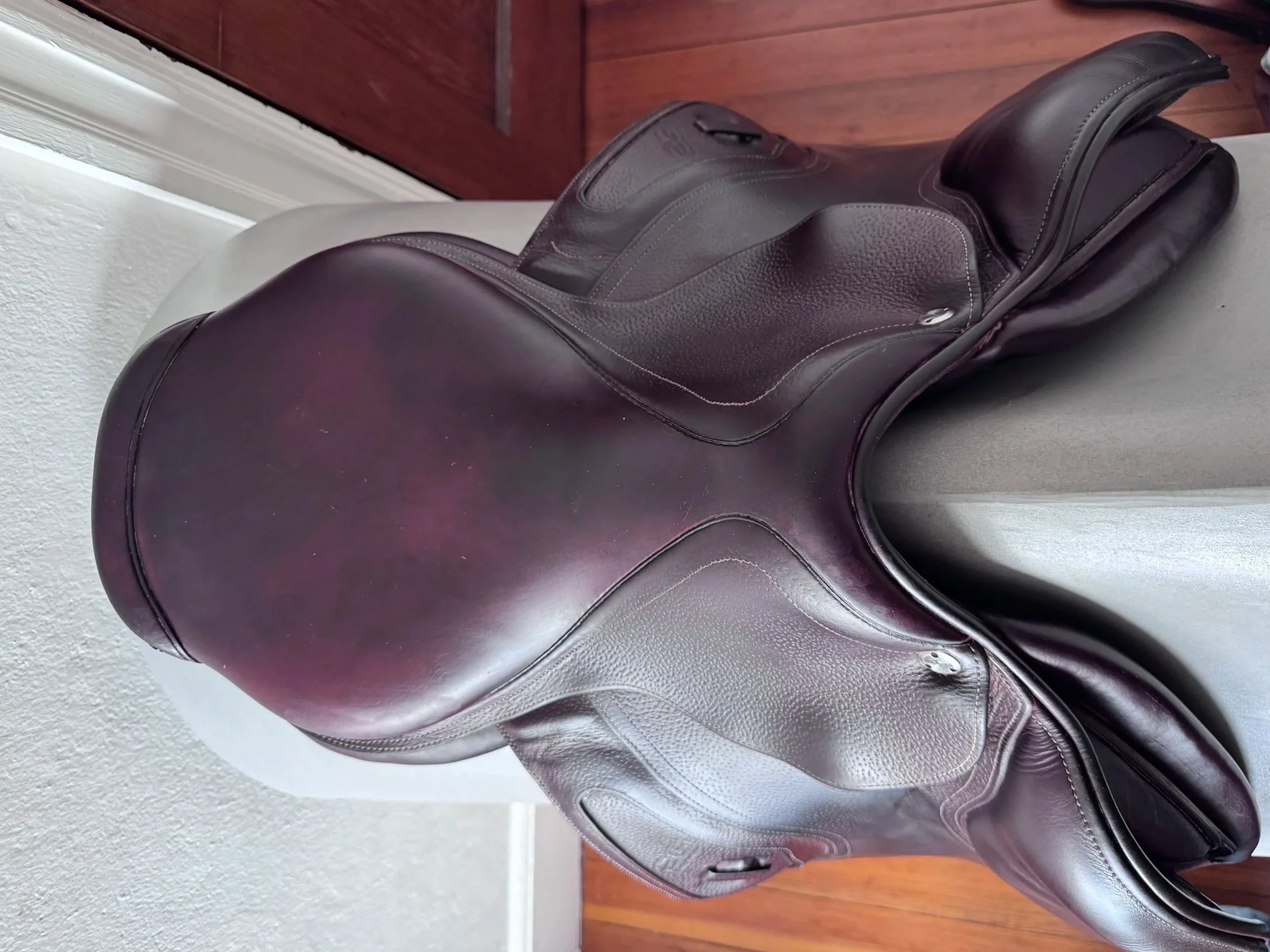 17" CWD SE29 Hunter 2Gs Saddle - 2017 - 2L - Grain / Buffalo - Seat 1