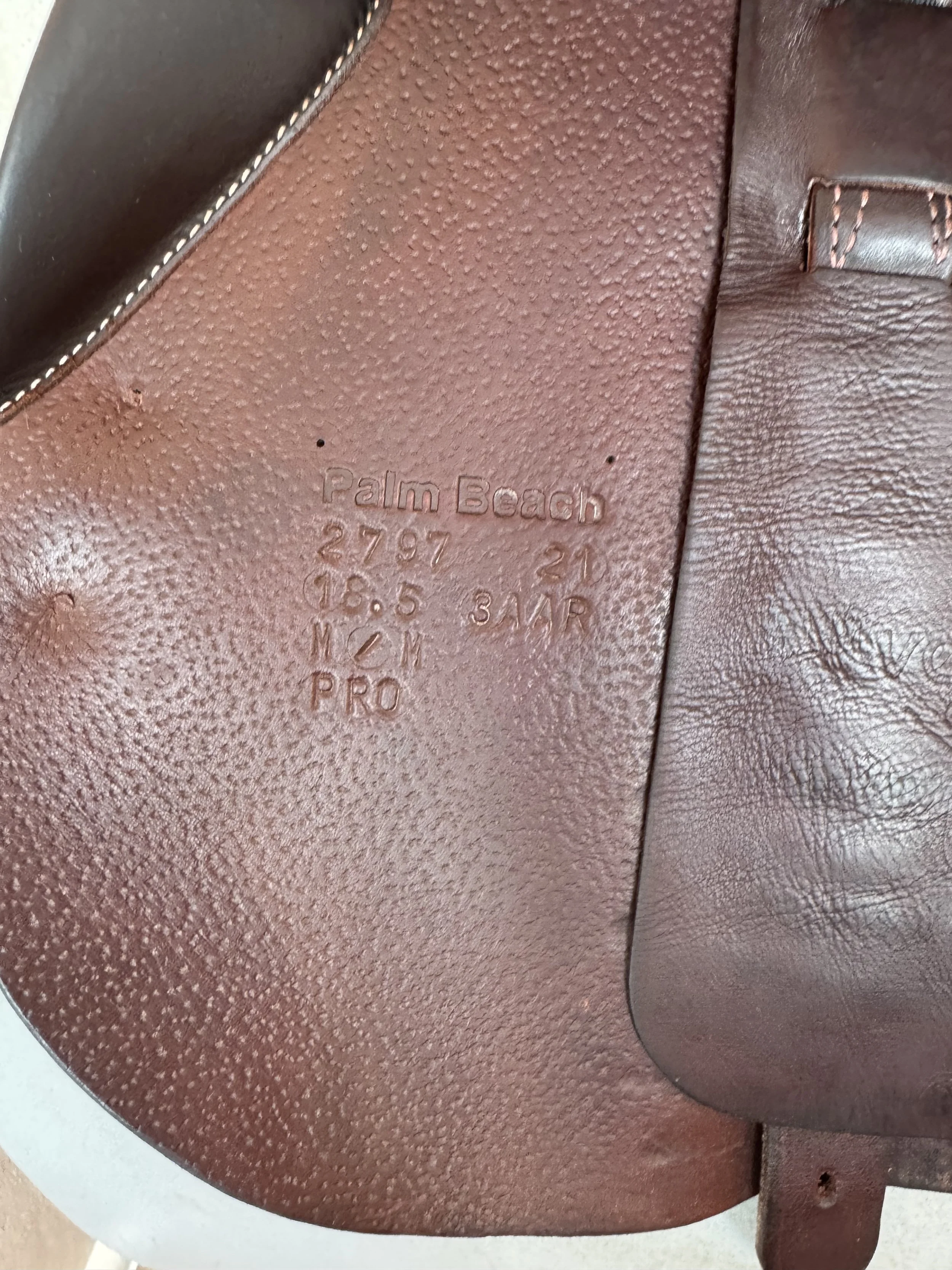 18.5" Voltaire Palm Beach PRO Saddle - 2021 - 3AR - Full Buffalo - MINT - Left Serial