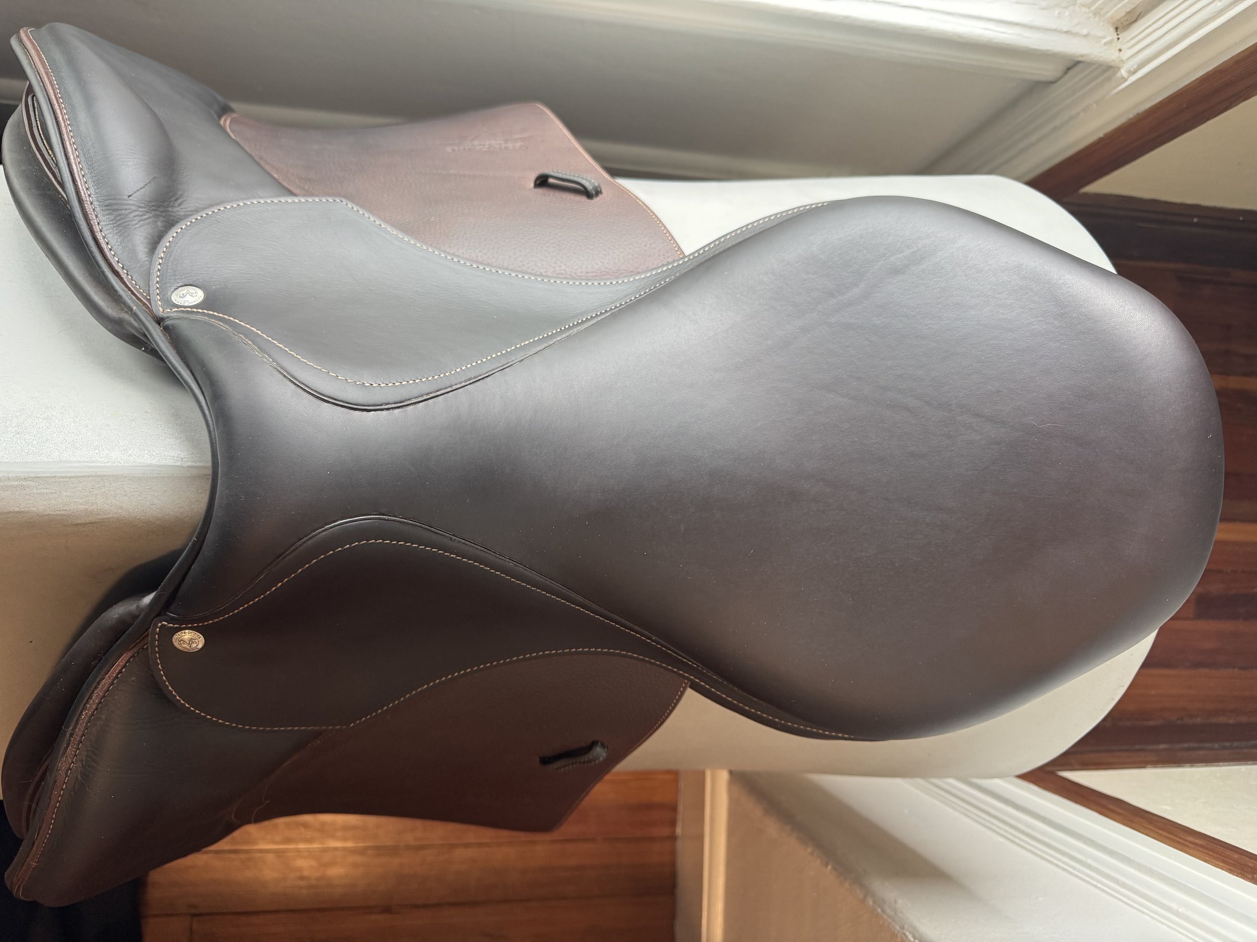 Voltaire Stuttgart Saddle
