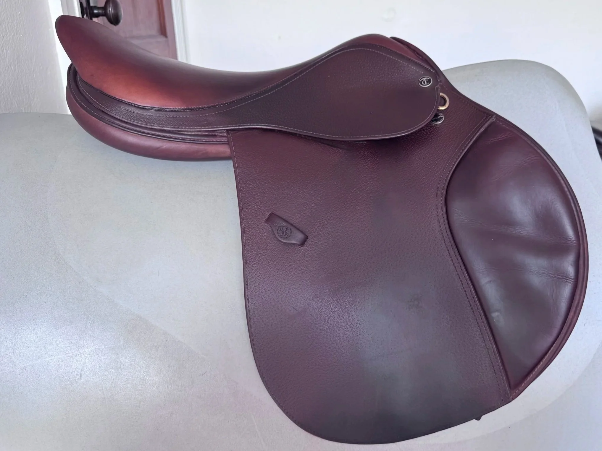 18.5" / 18" Tad Coffin TC2SR SmartRide Performance Saddle - 2020 - Right View 6