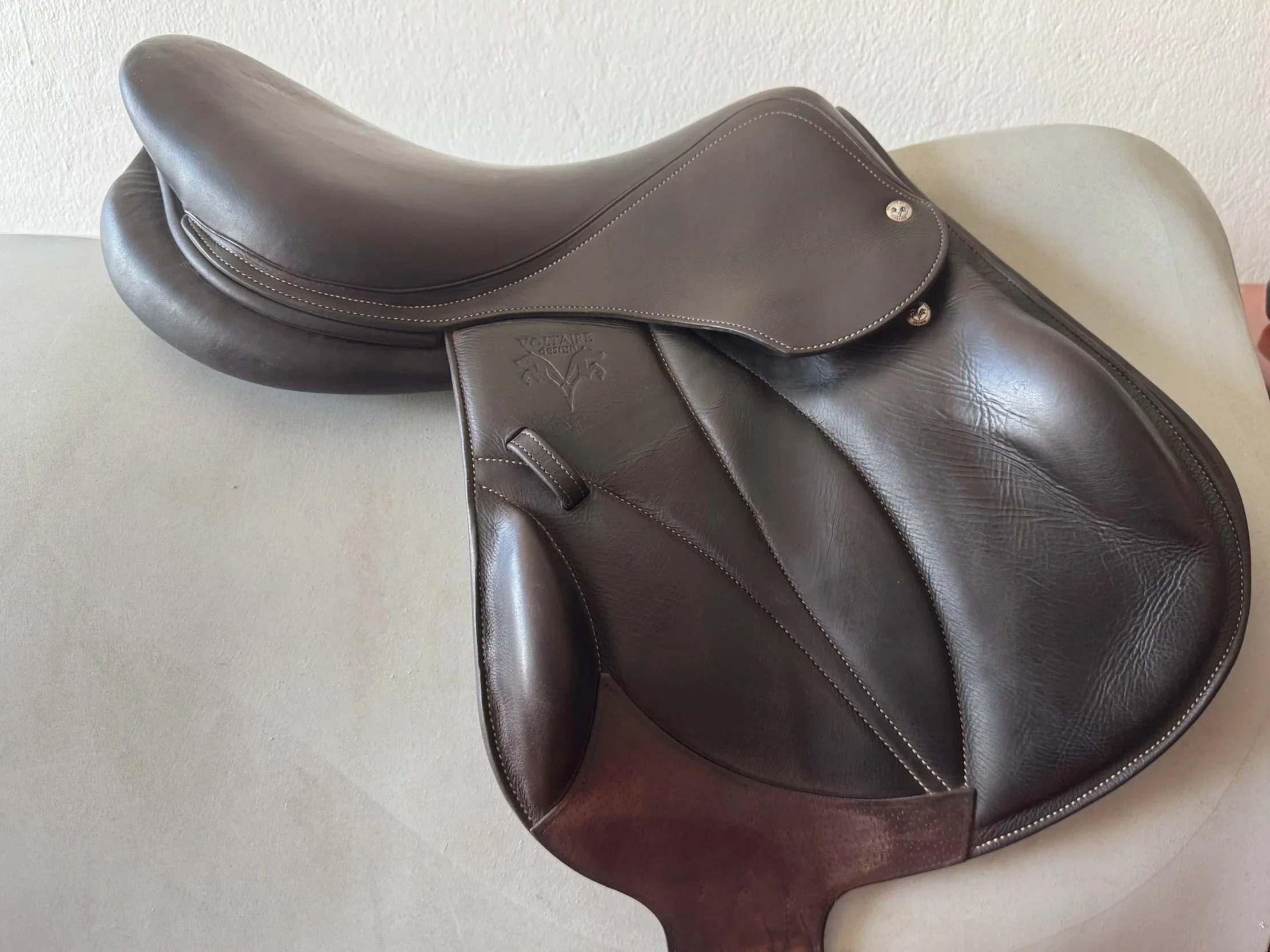 17" Voltaire Lexington Monoflap Saddle - 2019 - Full Buffalo - Right View 1