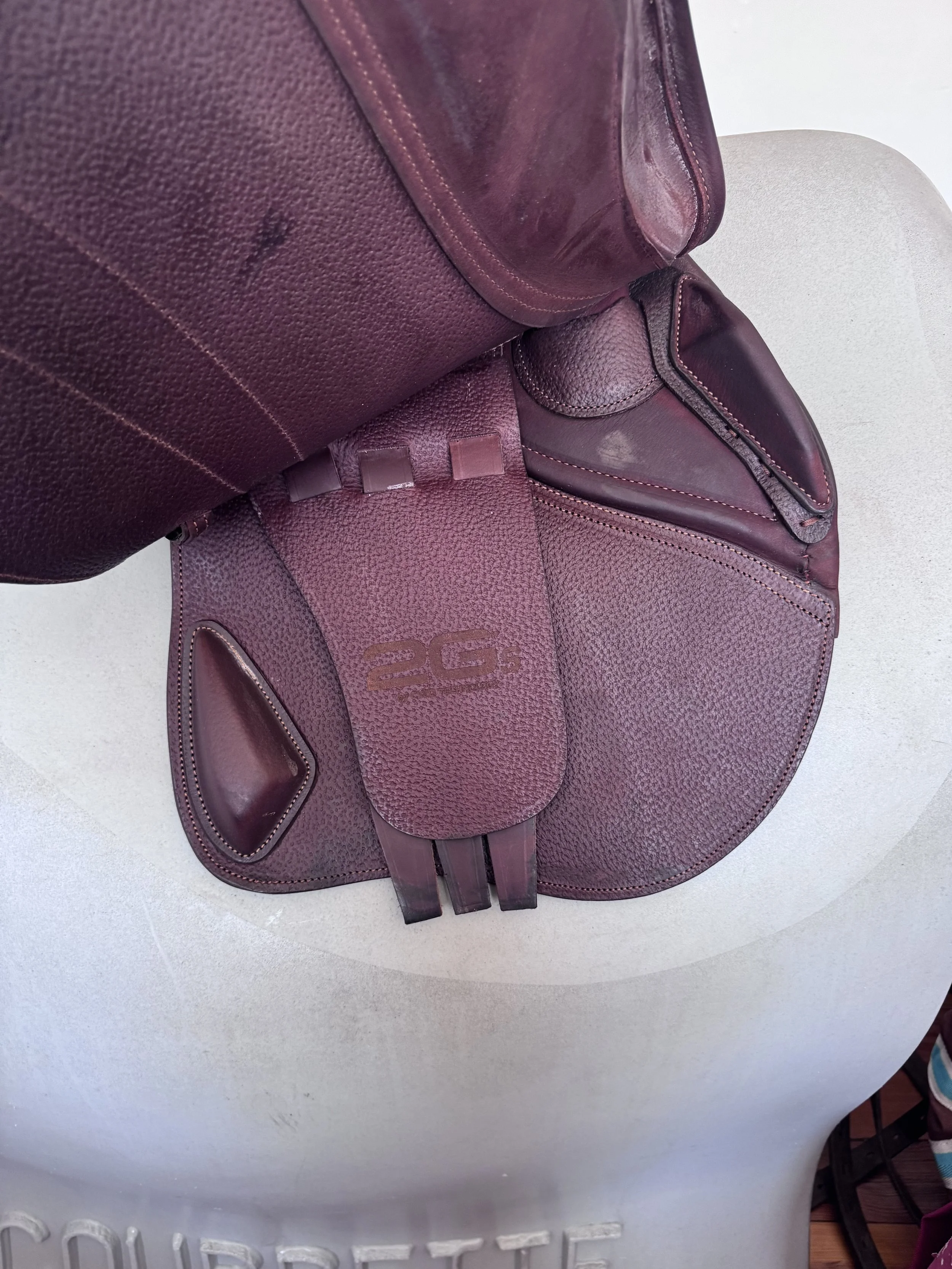 17.5" CWD SE38 Mademoiselle Hunter 2Gs Saddle - 2024 - 2LH - Full Buffalo - MINT - Right Underflap