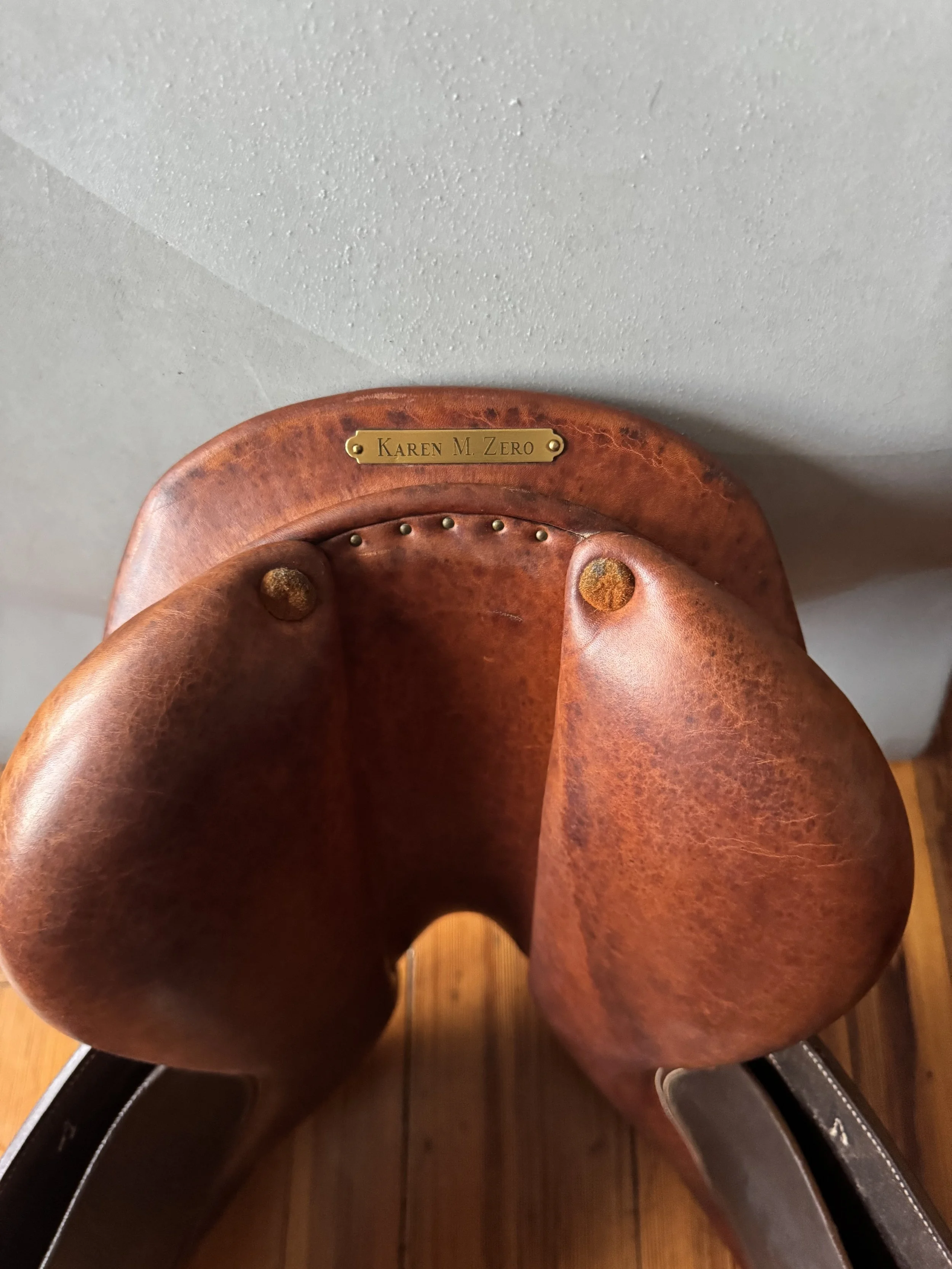 17.5" Butet Premium Saddle - 1.5 Flaps - Integrated Panels - 4.5" Tree - Cantle