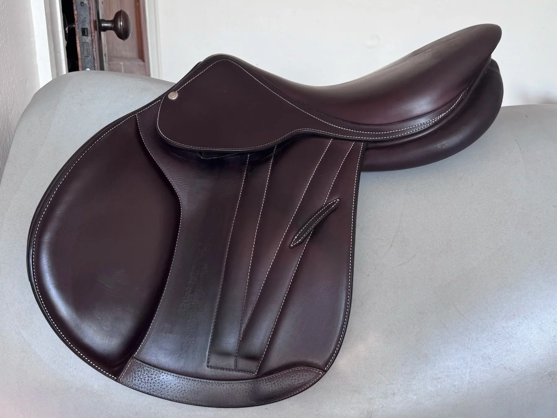 17/17.5" Butet Premium Saddle - 2024 - 2.5 - Cachou - Calf - Integrated Panels - Left View 3
