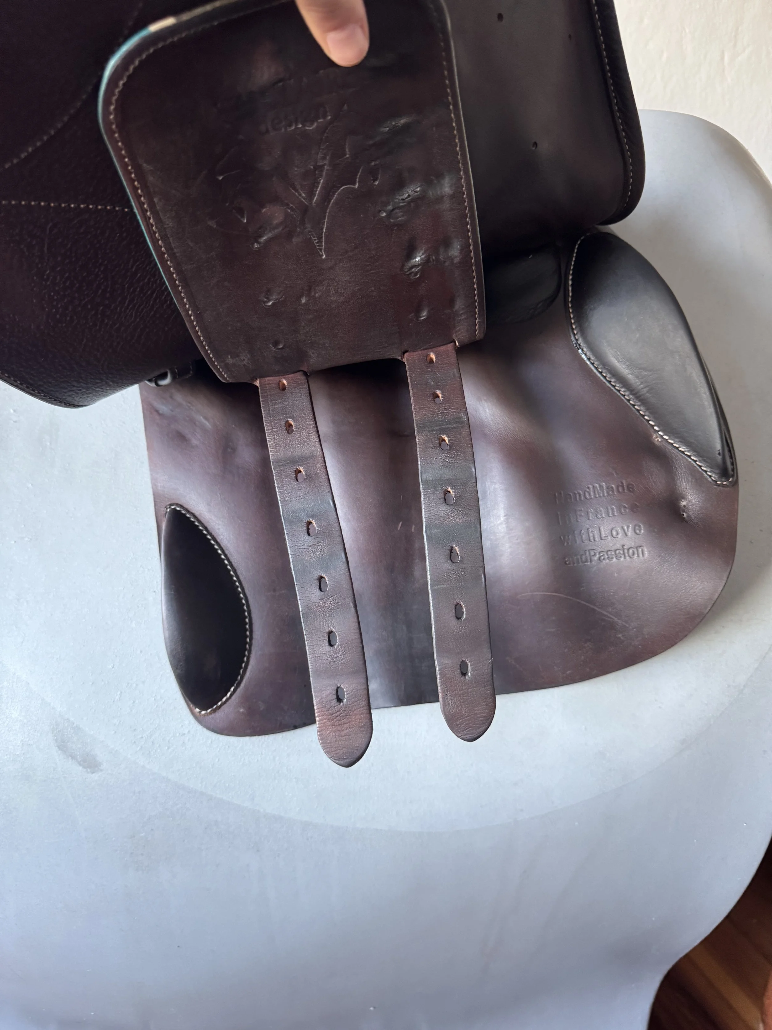 17" Voltaire Palm Beach Pro Saddle - 2019 - Full Buffalo - Right Billets