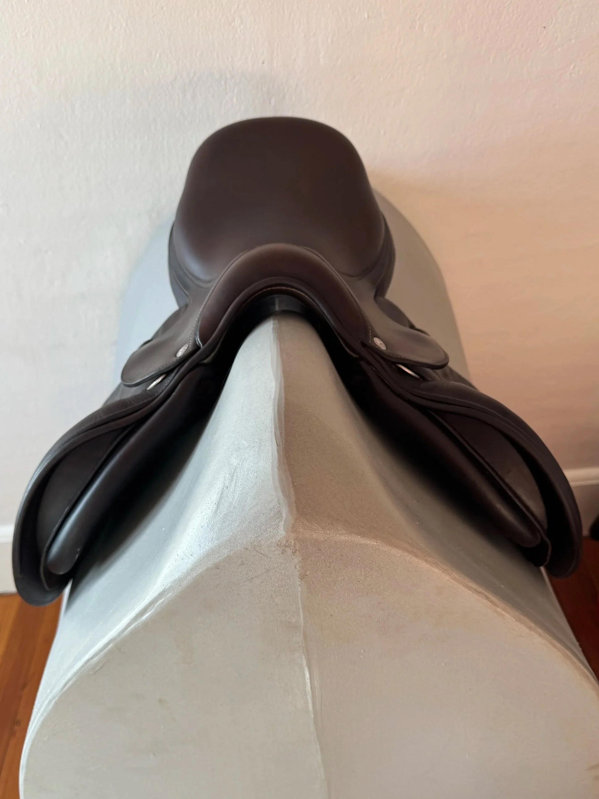 16" Voltaire Welli Saddle - 2017 - 00 - Full Buffalo - Front Panels 2