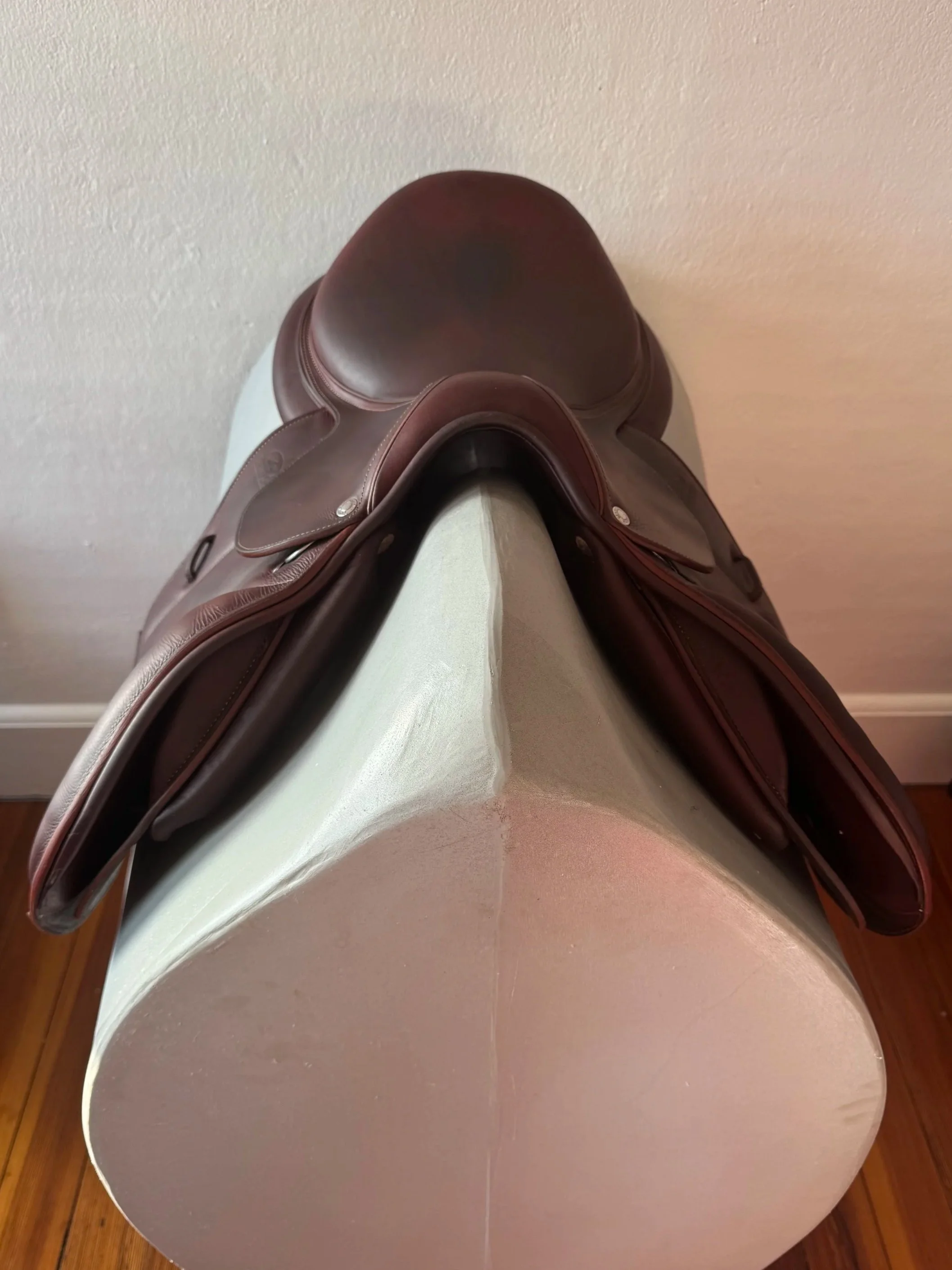 17.5" Devoucoux Biarritz O Saddle - 2020 - 2A - Full Buffalo - Front Panels