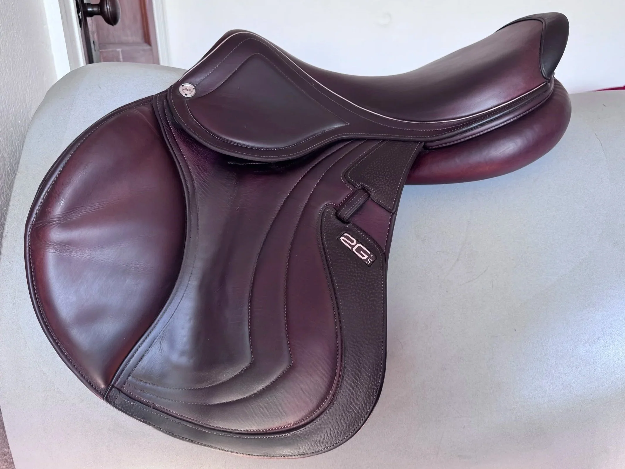 17.5" CWD SE31 Mademoiselle 2Gs Saddle - 2020 - 2C - Full Buffalo - Left View 3