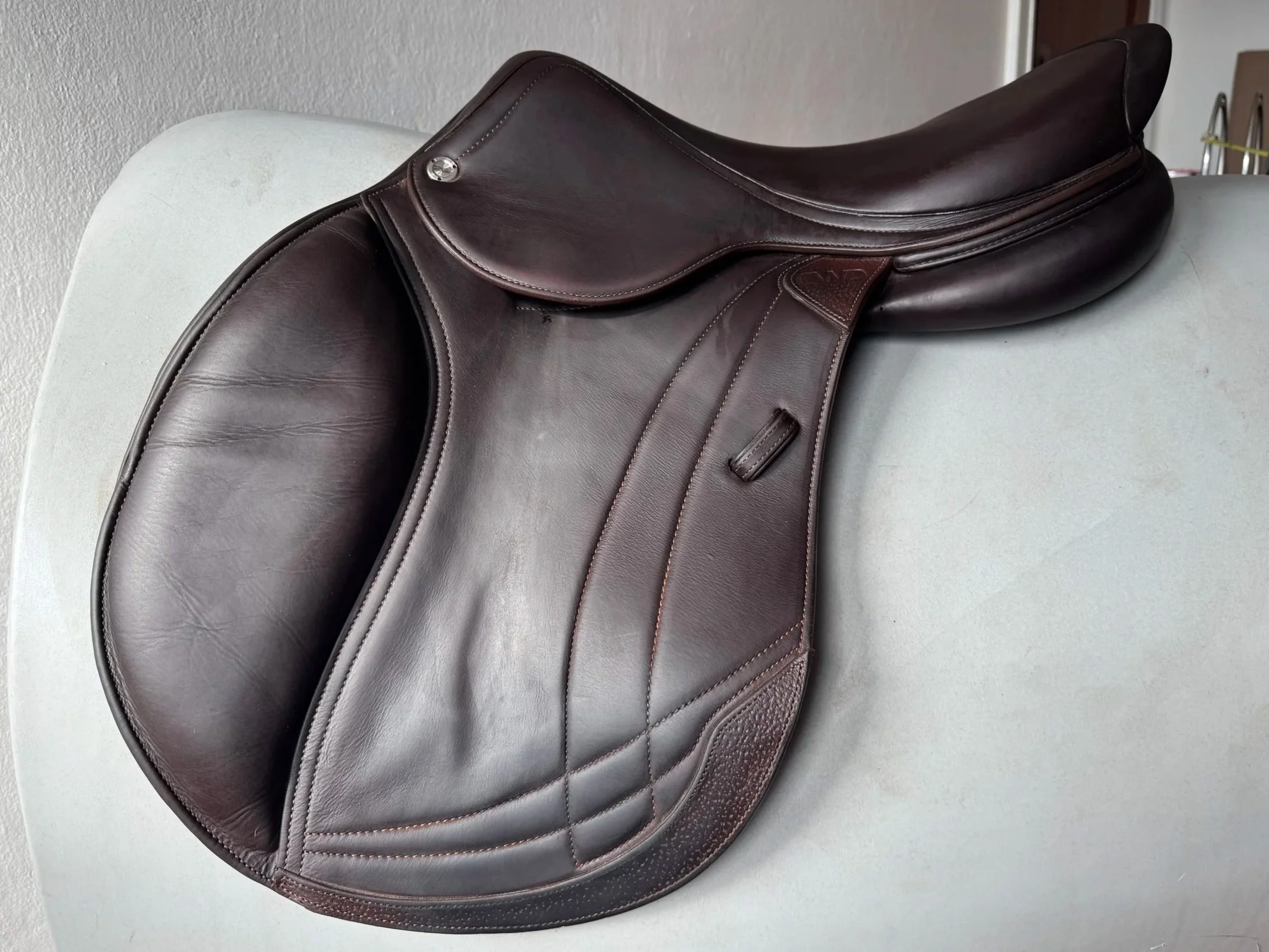 17.5" CWD SE38 Hunter Mademoiselle 2Gs Saddle - 4CH - 2021 - Full Buffalo Right View 1