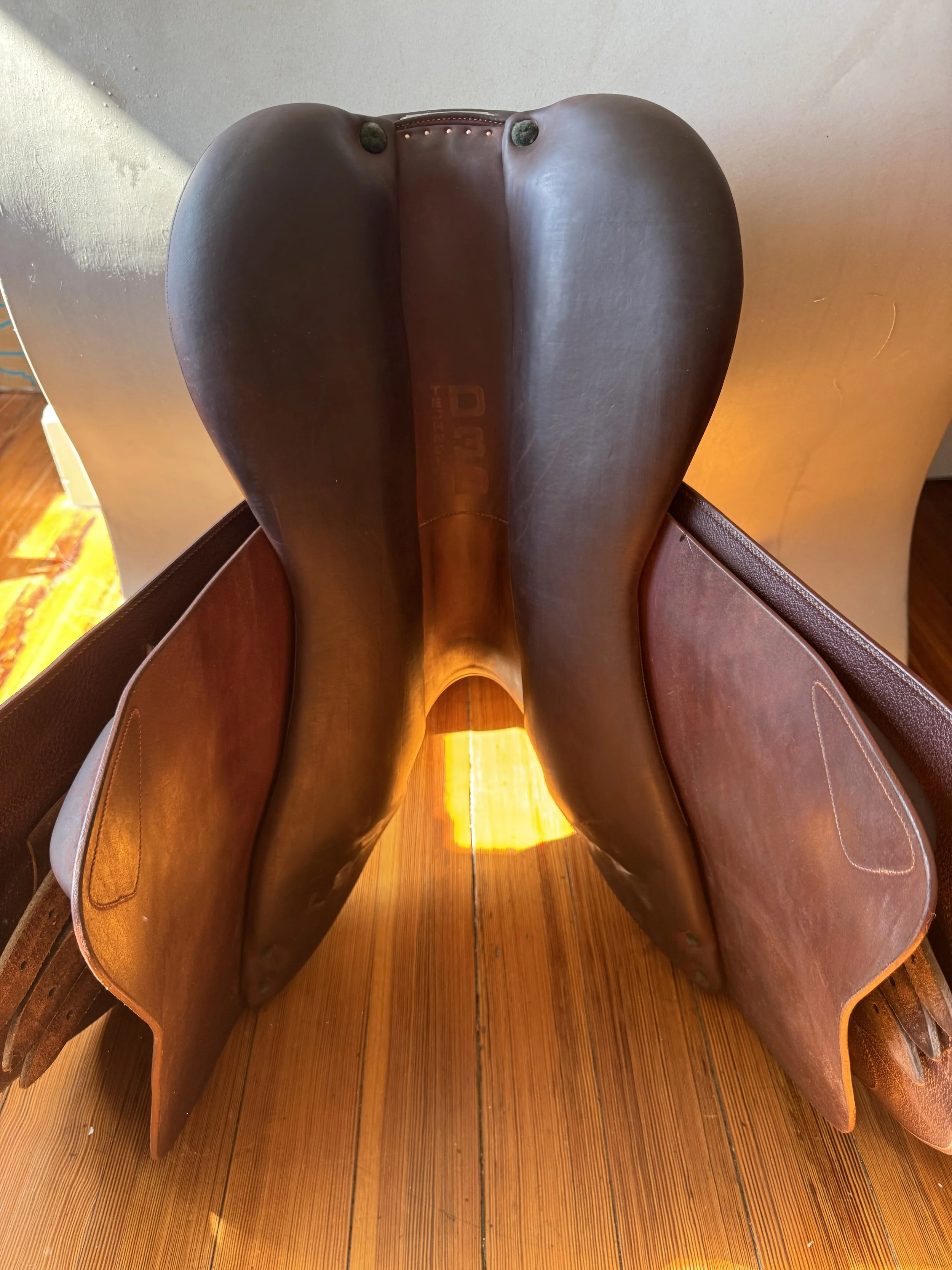 17.5" Devoucoux Biarritz O Saddle - 2024 - 3AA - Underside 2