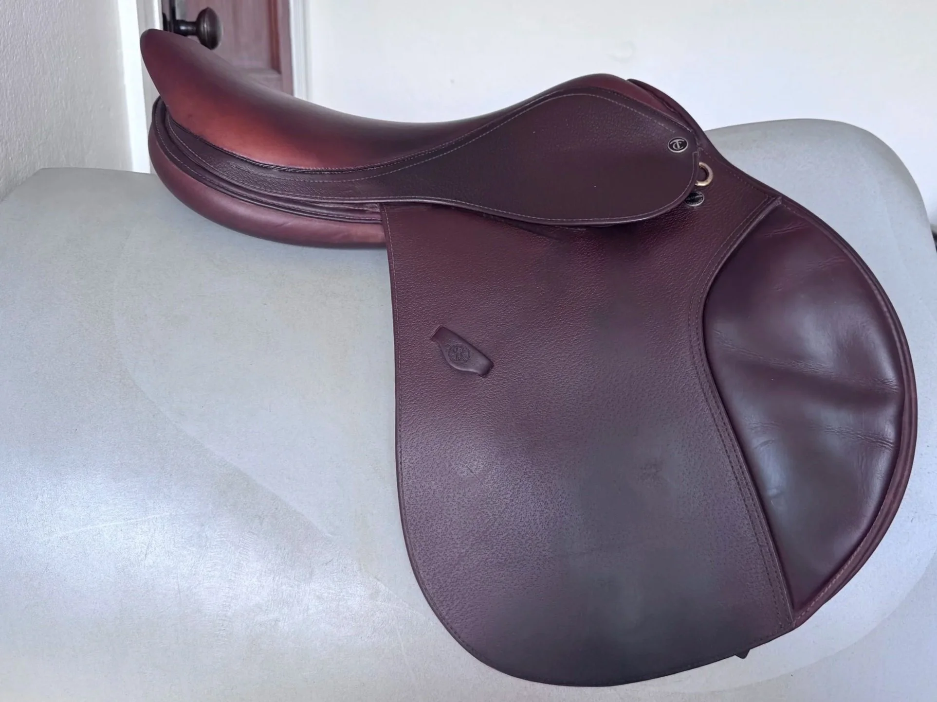 18.5" / 18" Tad Coffin TC2SR SmartRide Performance Saddle - 2020 - Right View 3