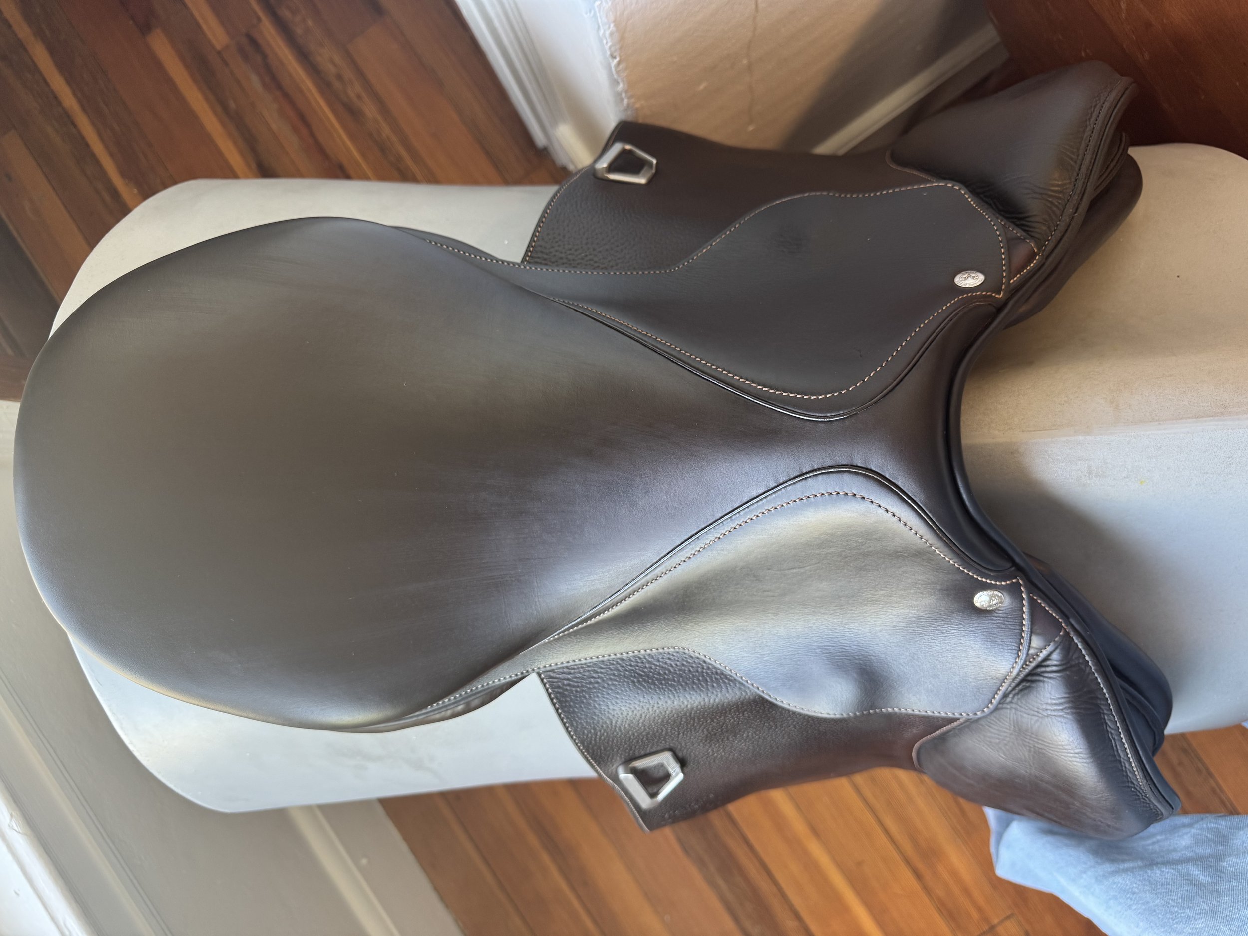 17.5" Voltaire Blue Infinite Saddle - 2020