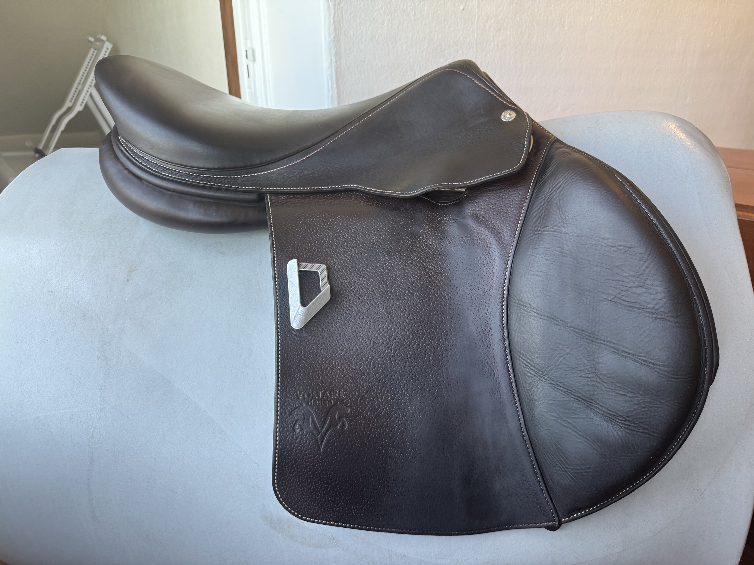 17.5" Voltaire Blue Infinite Saddle