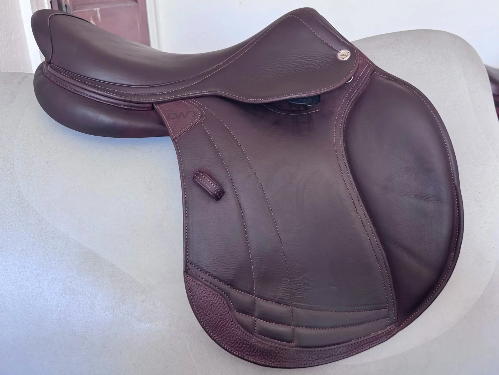 17.5" CWD SE38 Mademoiselle Hunter 2Gs Saddle - 2024 - 2LH - Full Buffalo - MINT - Right View 1